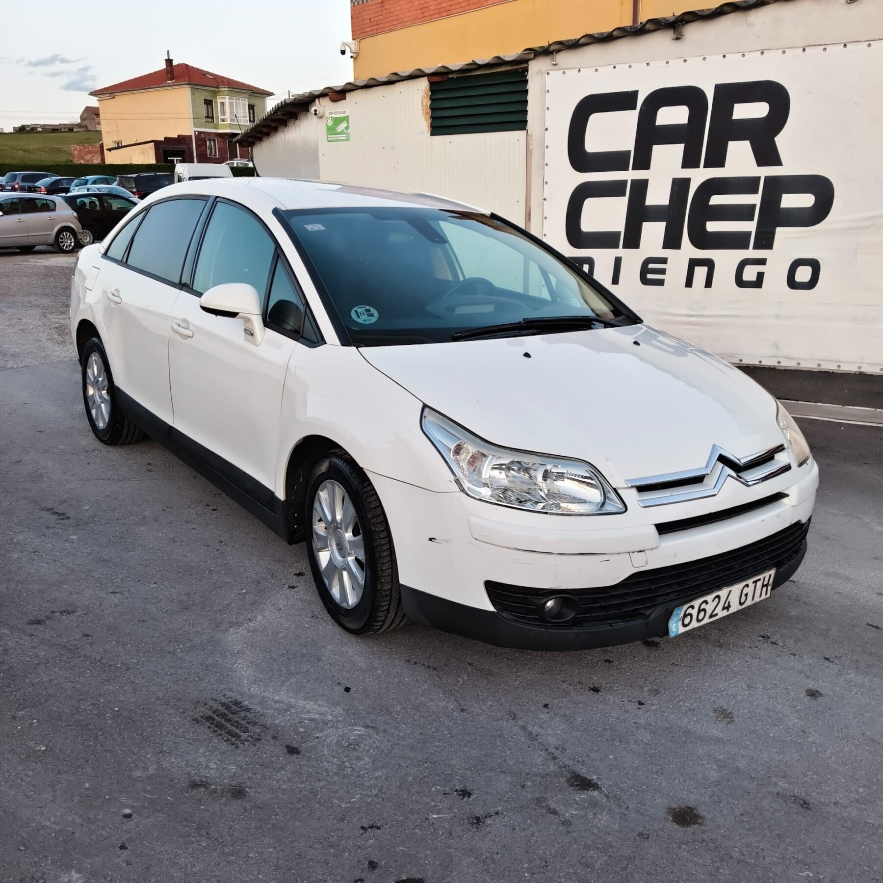 CITROEN C4  Sedán HDi 110cv FP Collection