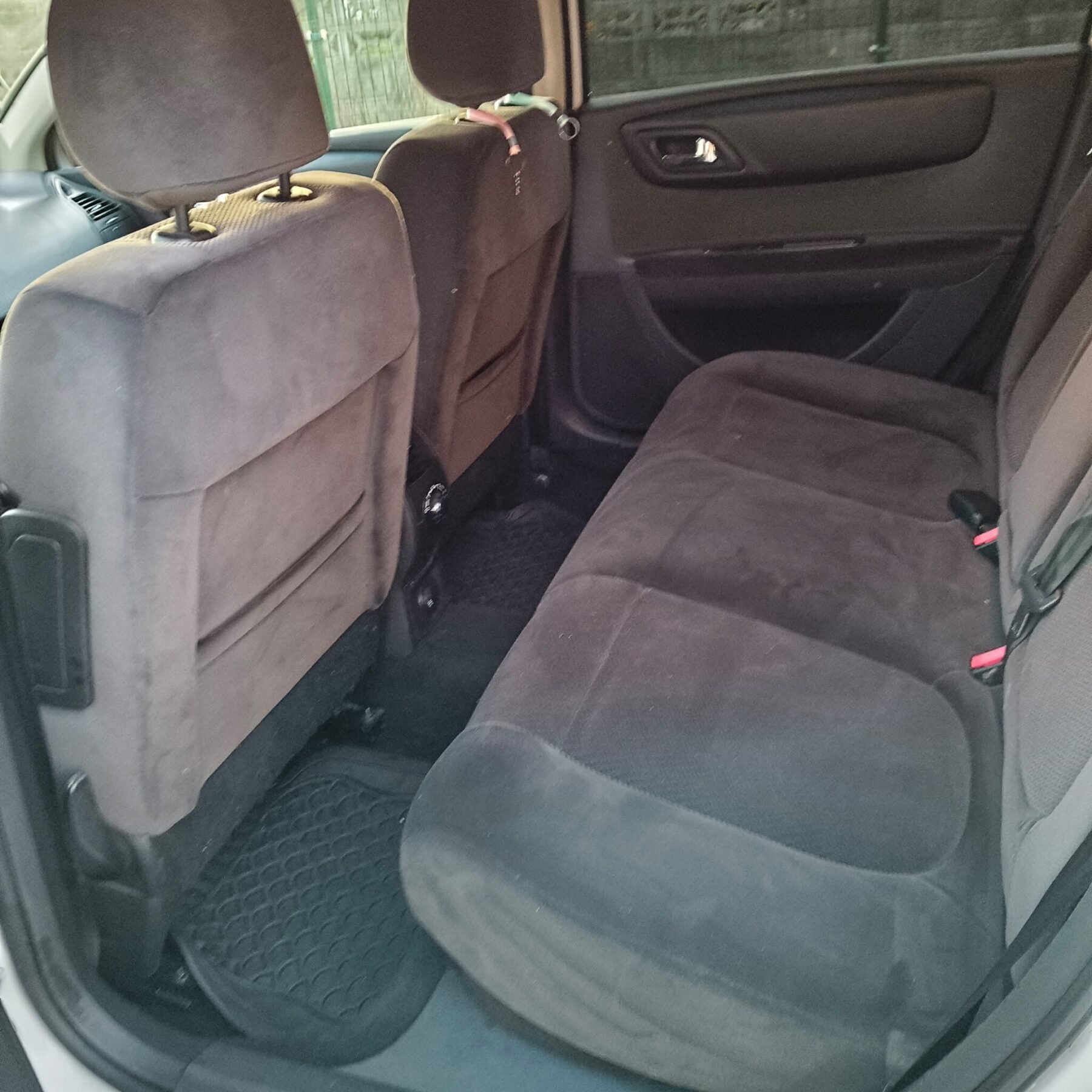 CITROEN C4  Sedán HDi 110cv FP Collection