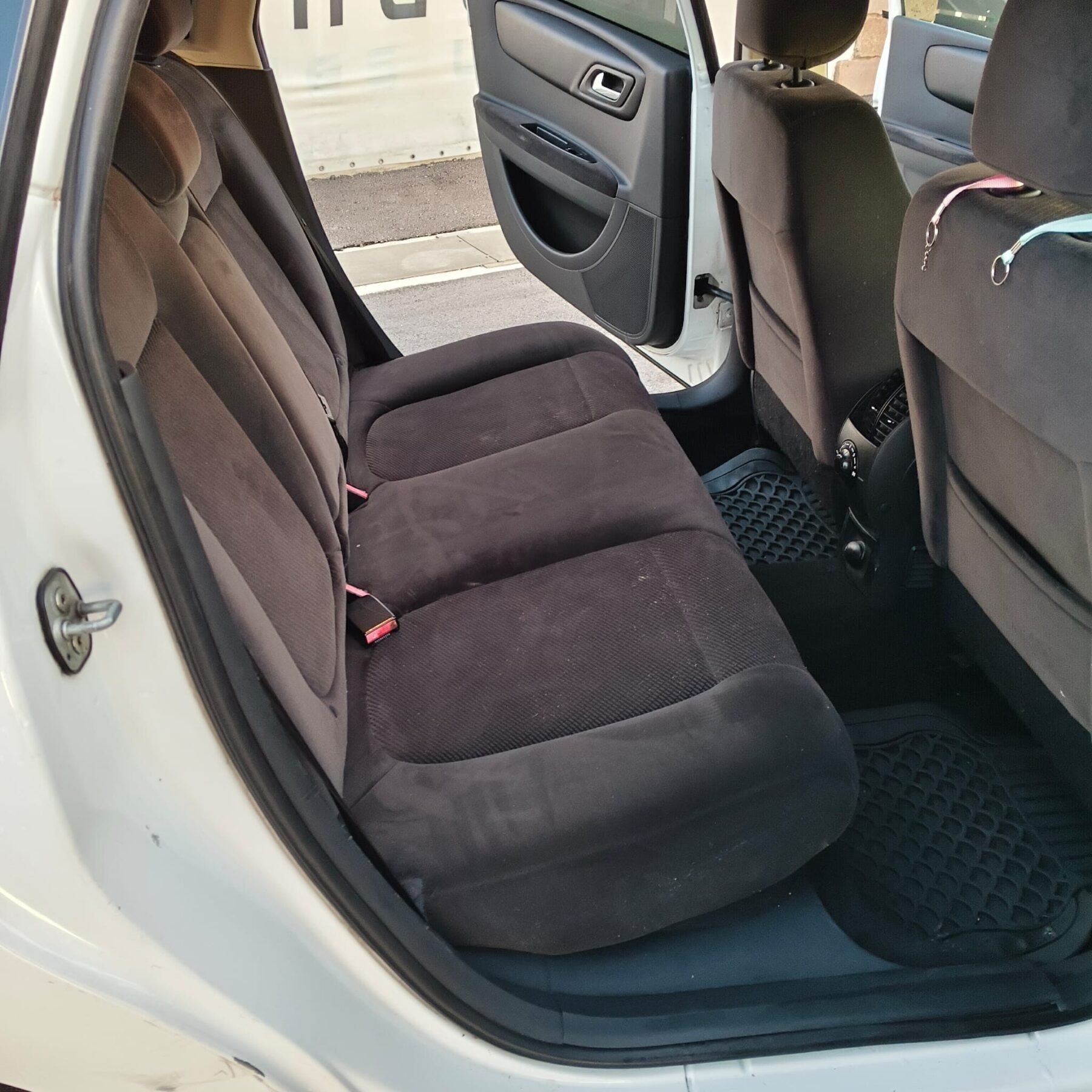 CITROEN C4  Sedán HDi 110cv FP Collection