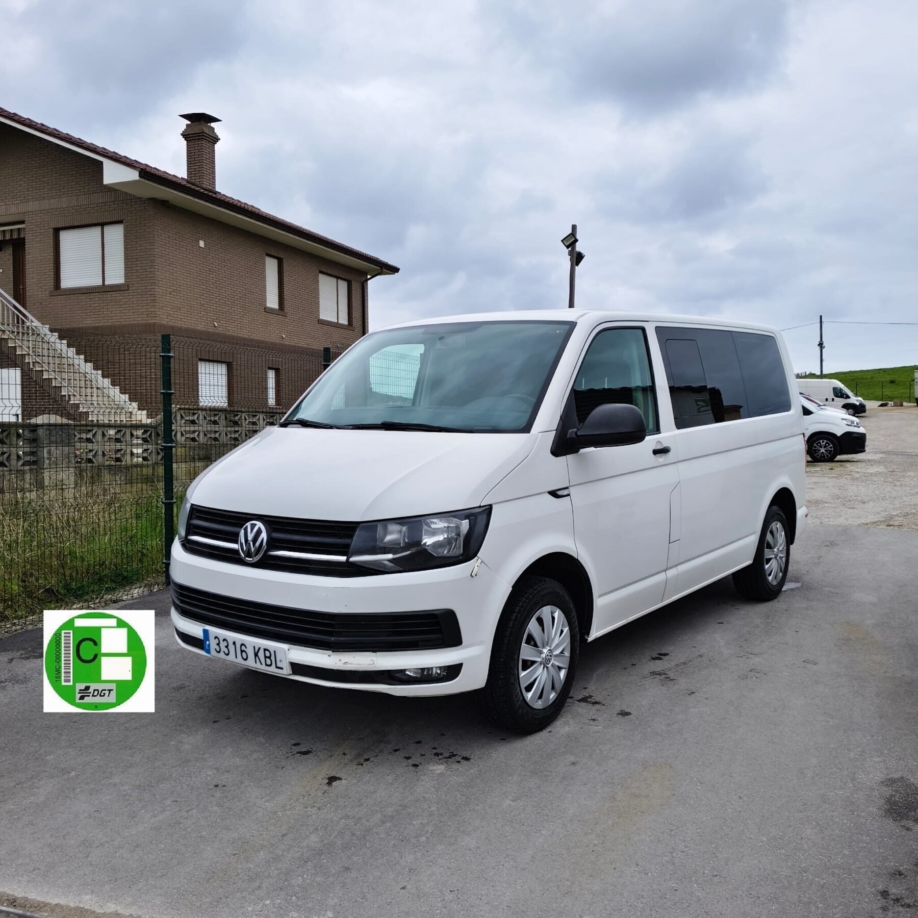 VOLKSWAGEN CARAVELLE Trendline Largo 2.0 TDI 110kW150CV BMT