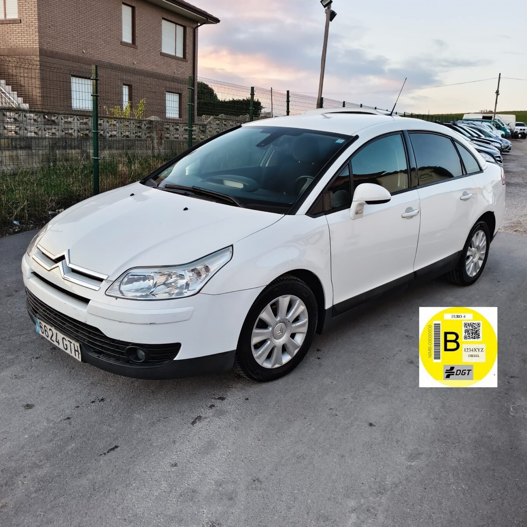 CITROEN C4  Sedán HDi 110cv FP Collection