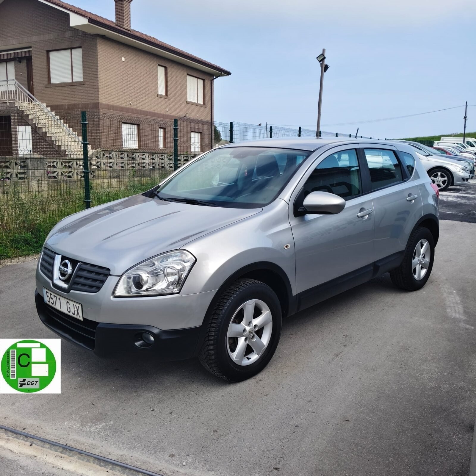 NISSAN QASHQAI +2 2.0 ACCENTA