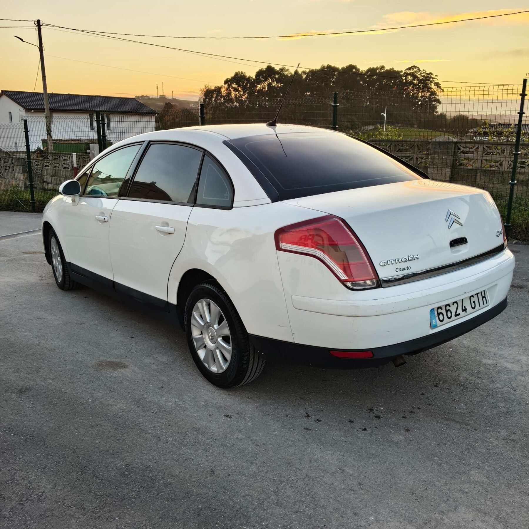CITROEN C4  Sedán HDi 110cv FP Collection