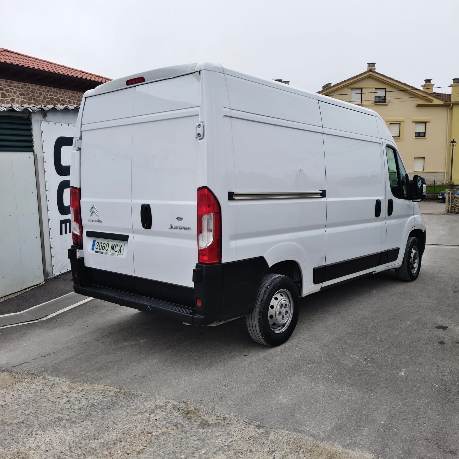 CITROEN JUMPER BlueHDi 88KW Furgon 33L2H2