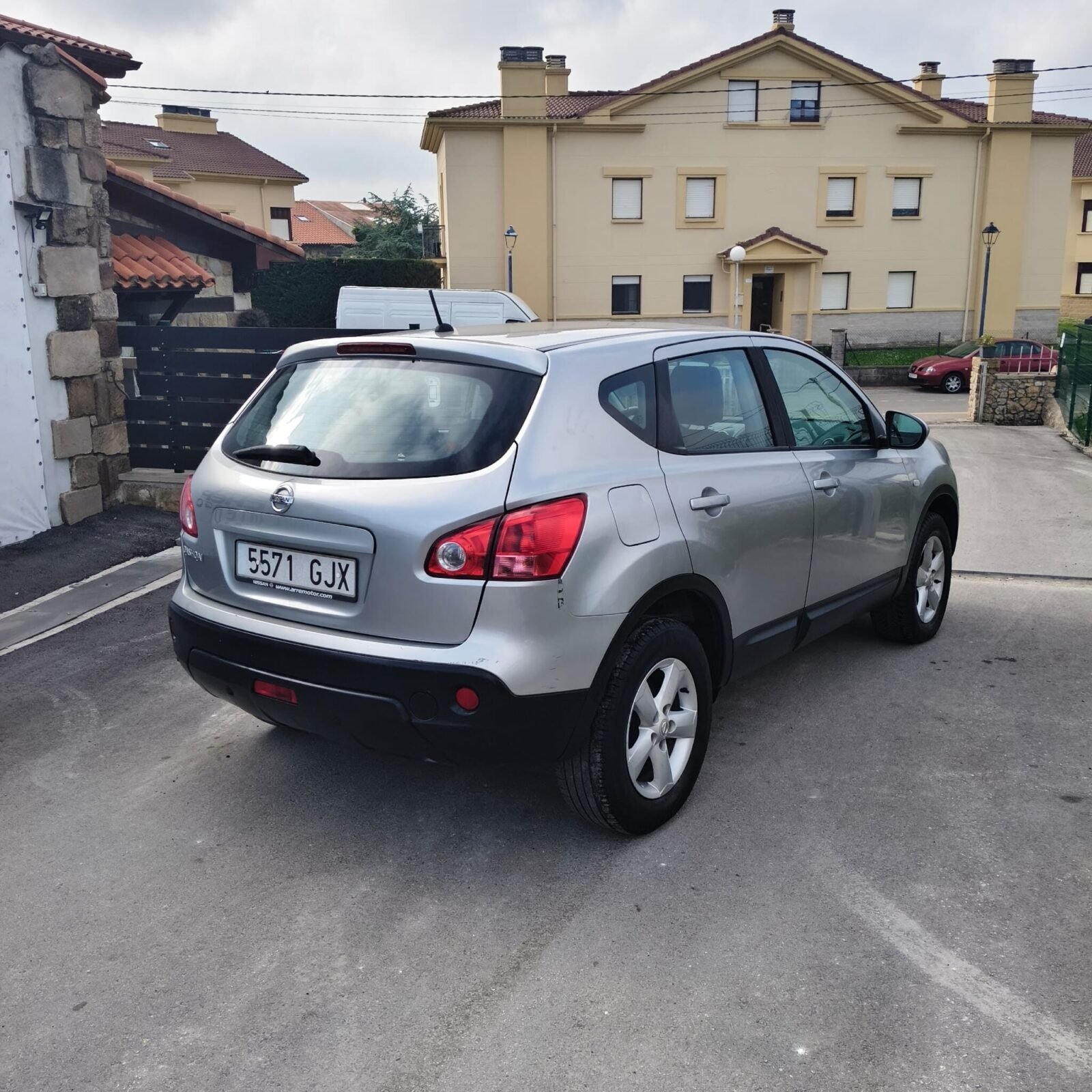 NISSAN QASHQAI +2 2.0 ACCENTA