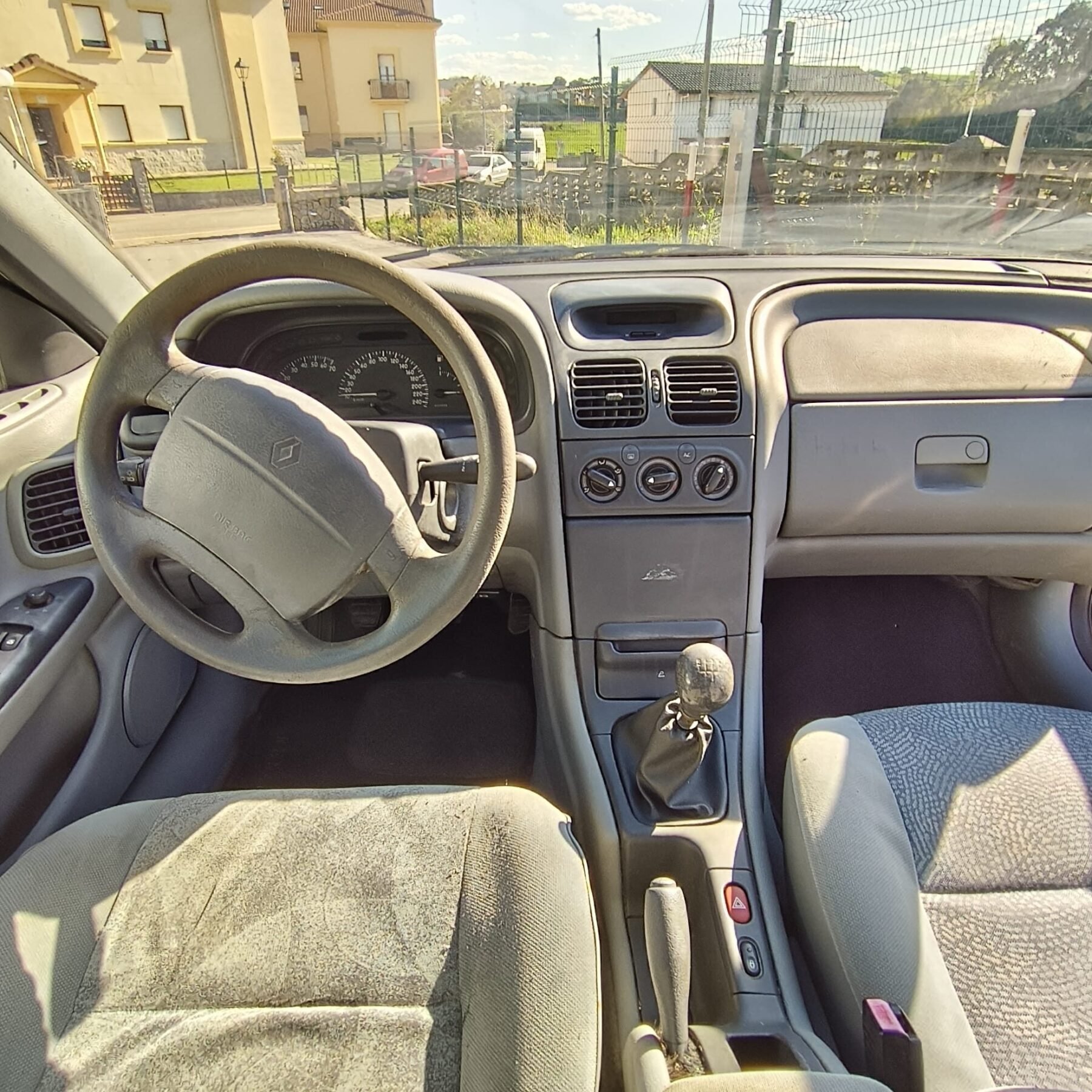 RENAULT LAGUNA 1.9DTI