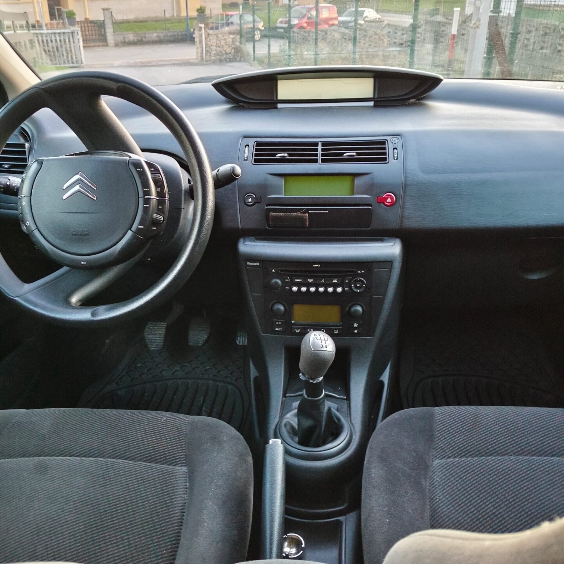 CITROEN C4  Sedán HDi 110cv FP Collection