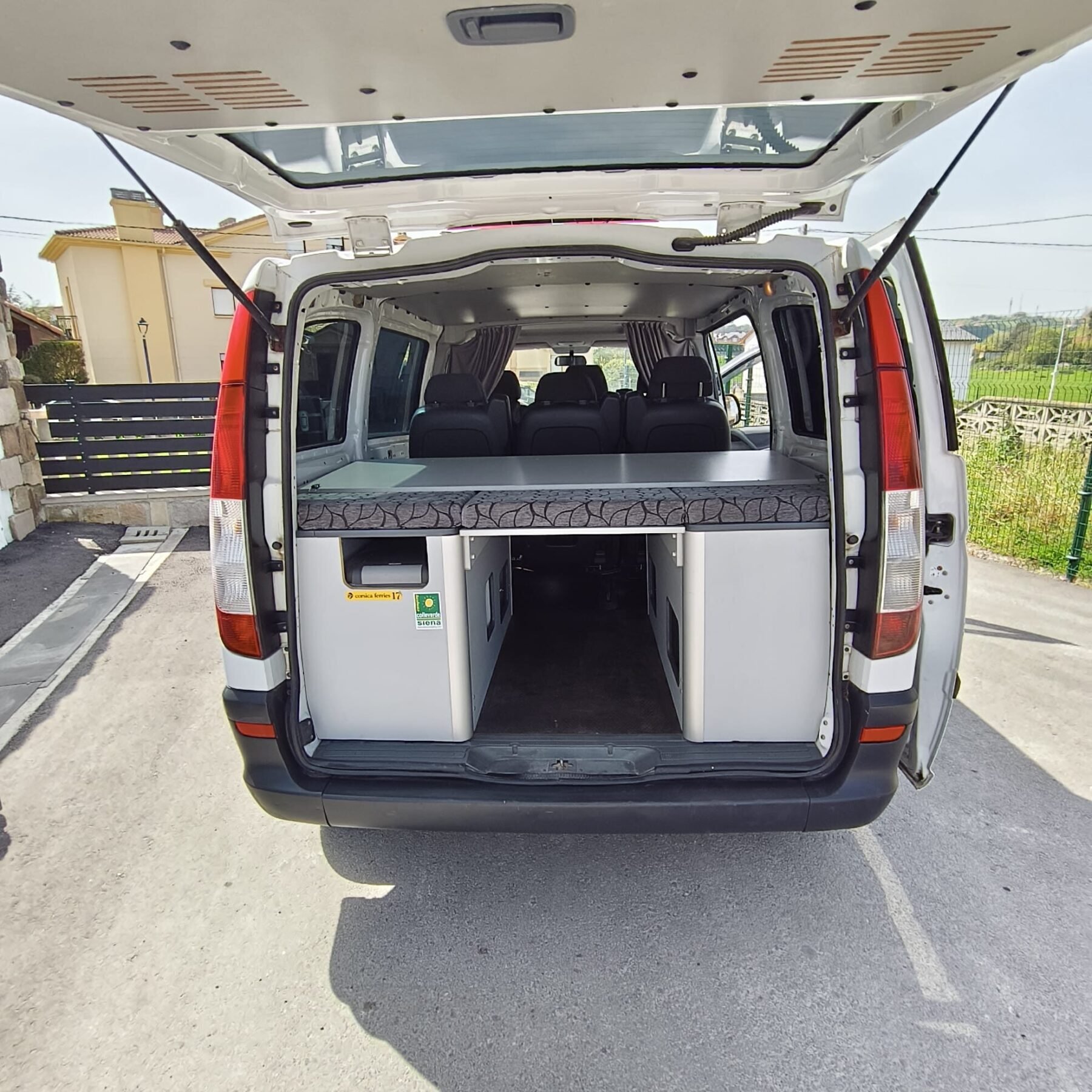 MERCEDES-BENZ VITO 111 CDI Combi Compacta