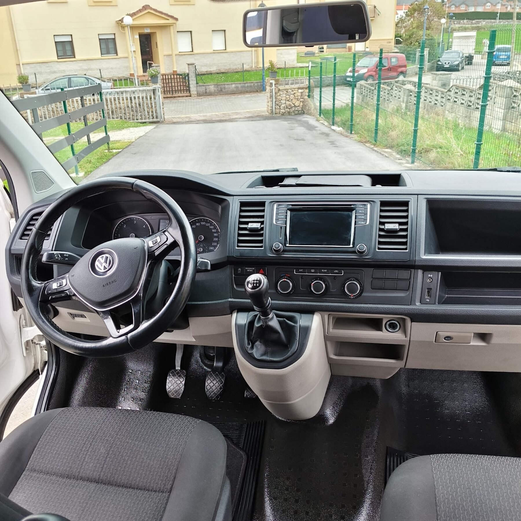 VOLKSWAGEN CARAVELLE Trendline Largo 2.0 TDI 110kW150CV BMT