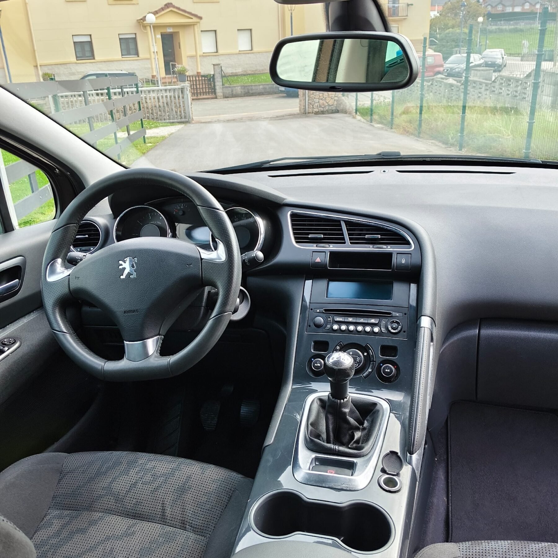 PEUGEOT 3008 1.6 VTI