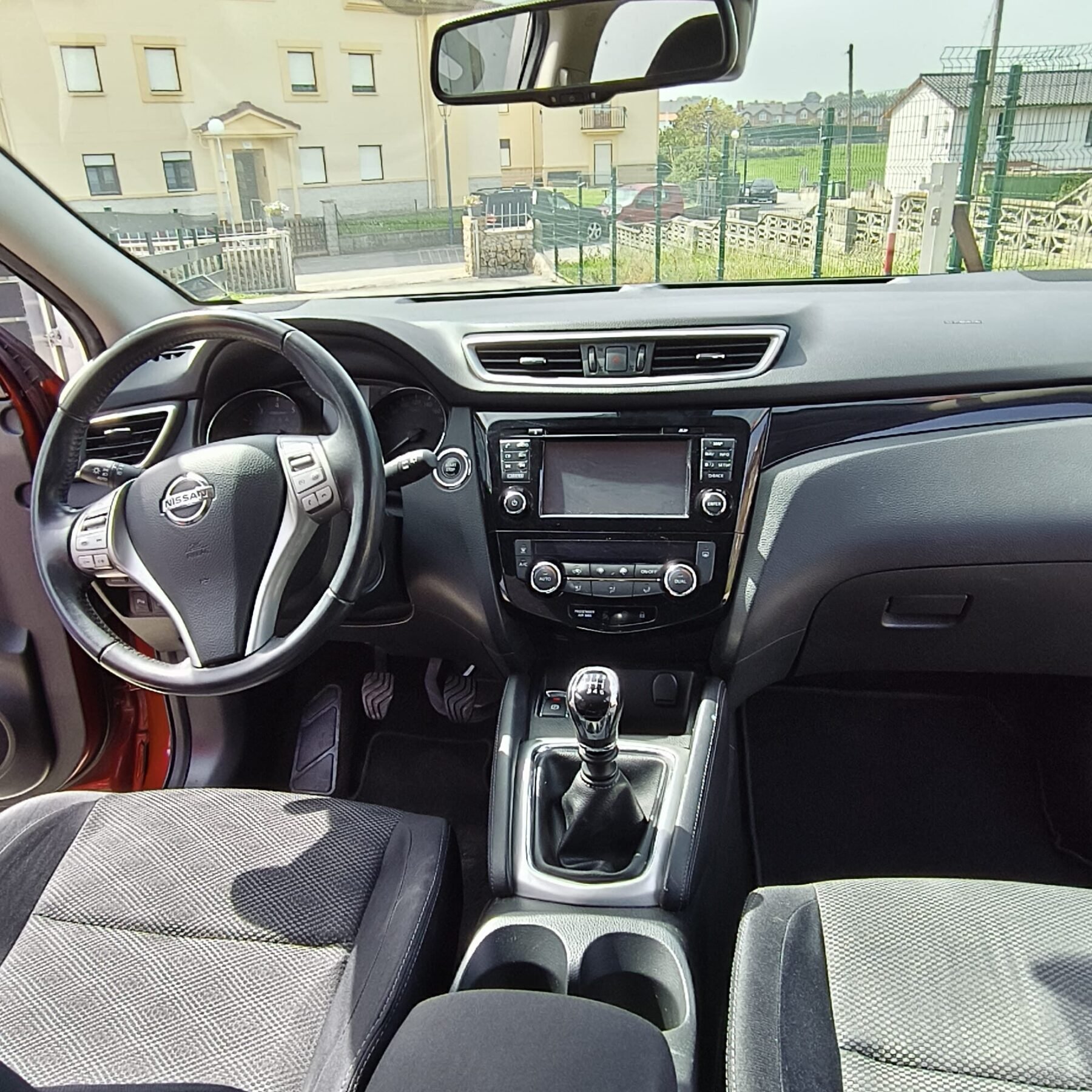 NISSAN QASHQAI 1.2i DIGT ACENTA 4X2