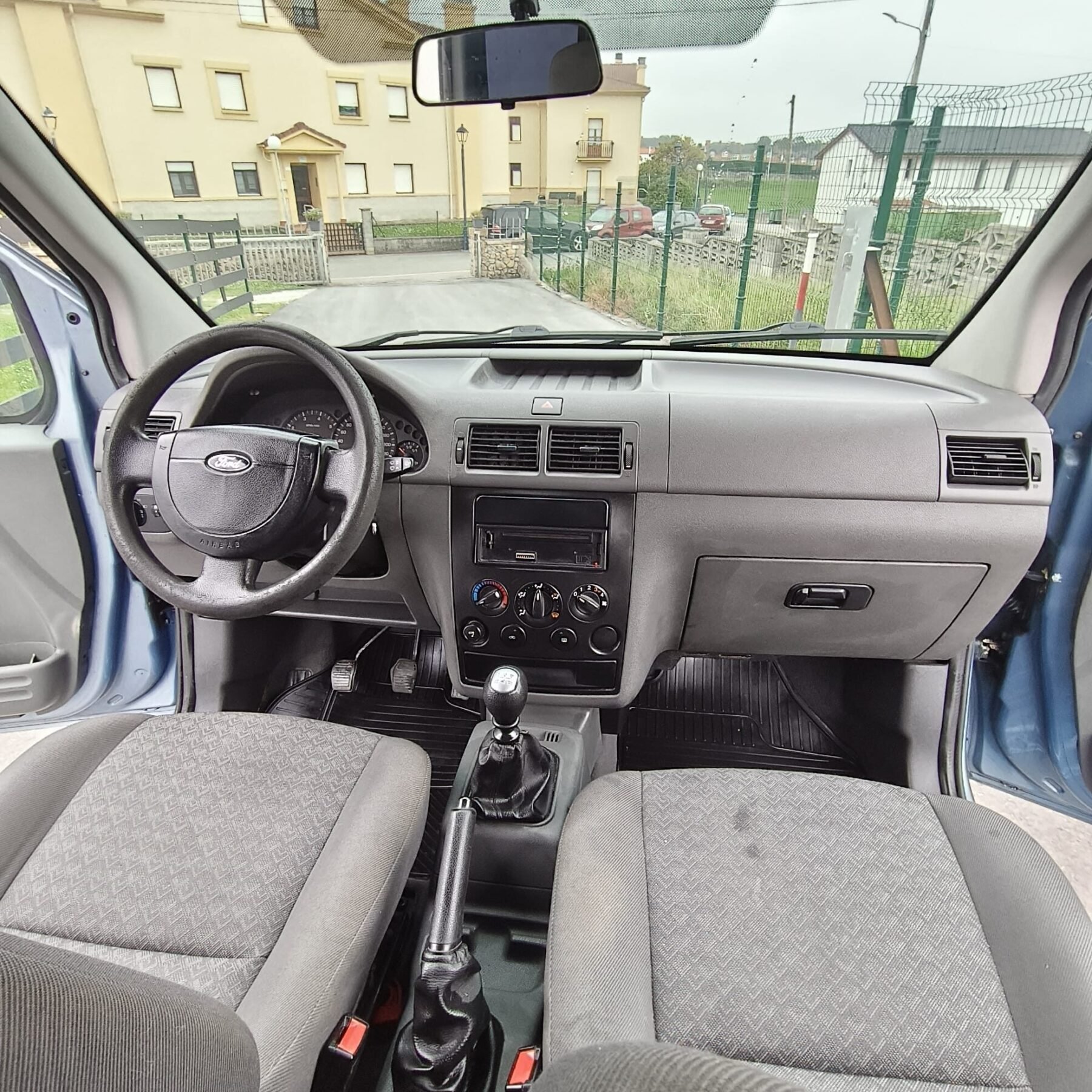 FORD TOURNEO 1.8 TDCi Tourneo 230 L LX