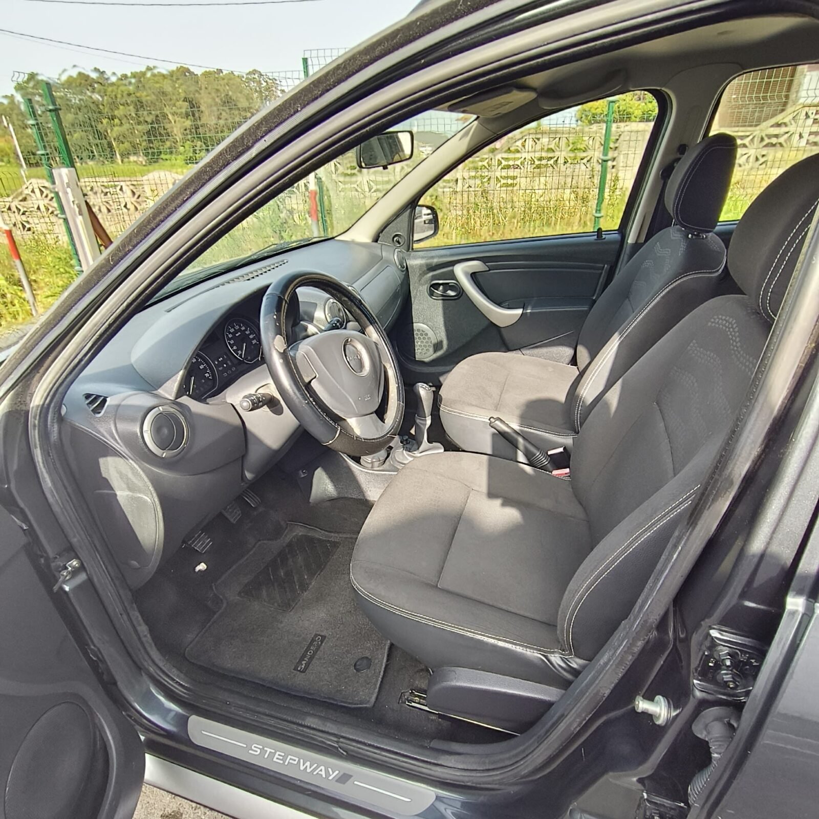 DACIA SANDERO STEEPWAY 1.6i