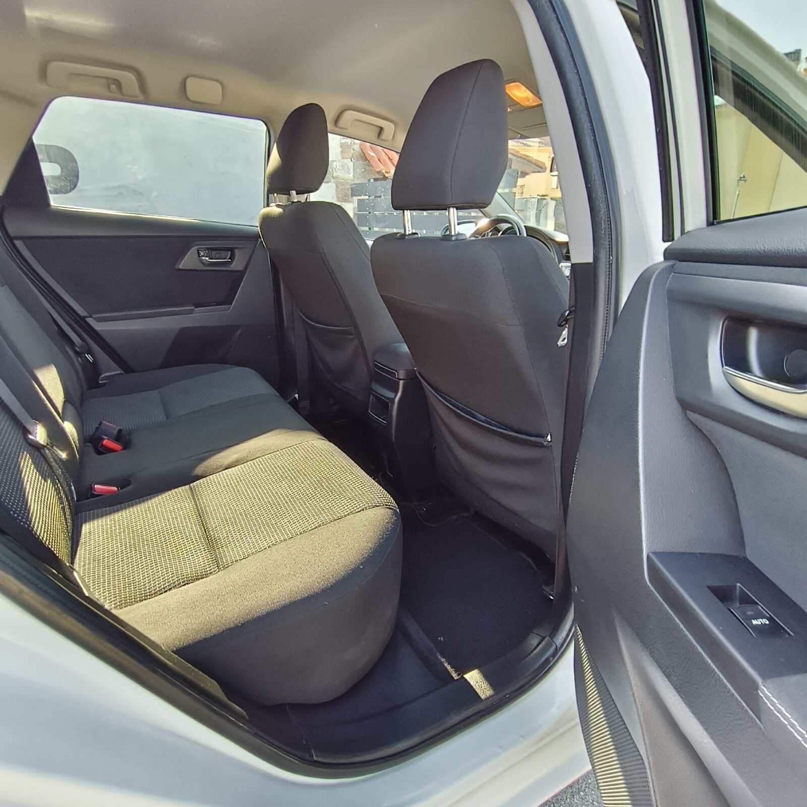 TOYOTA AURIS 2.0 D-4D 120D TOURING SPORT