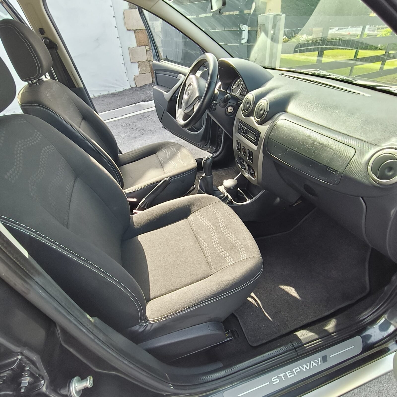 DACIA SANDERO STEEPWAY 1.6i