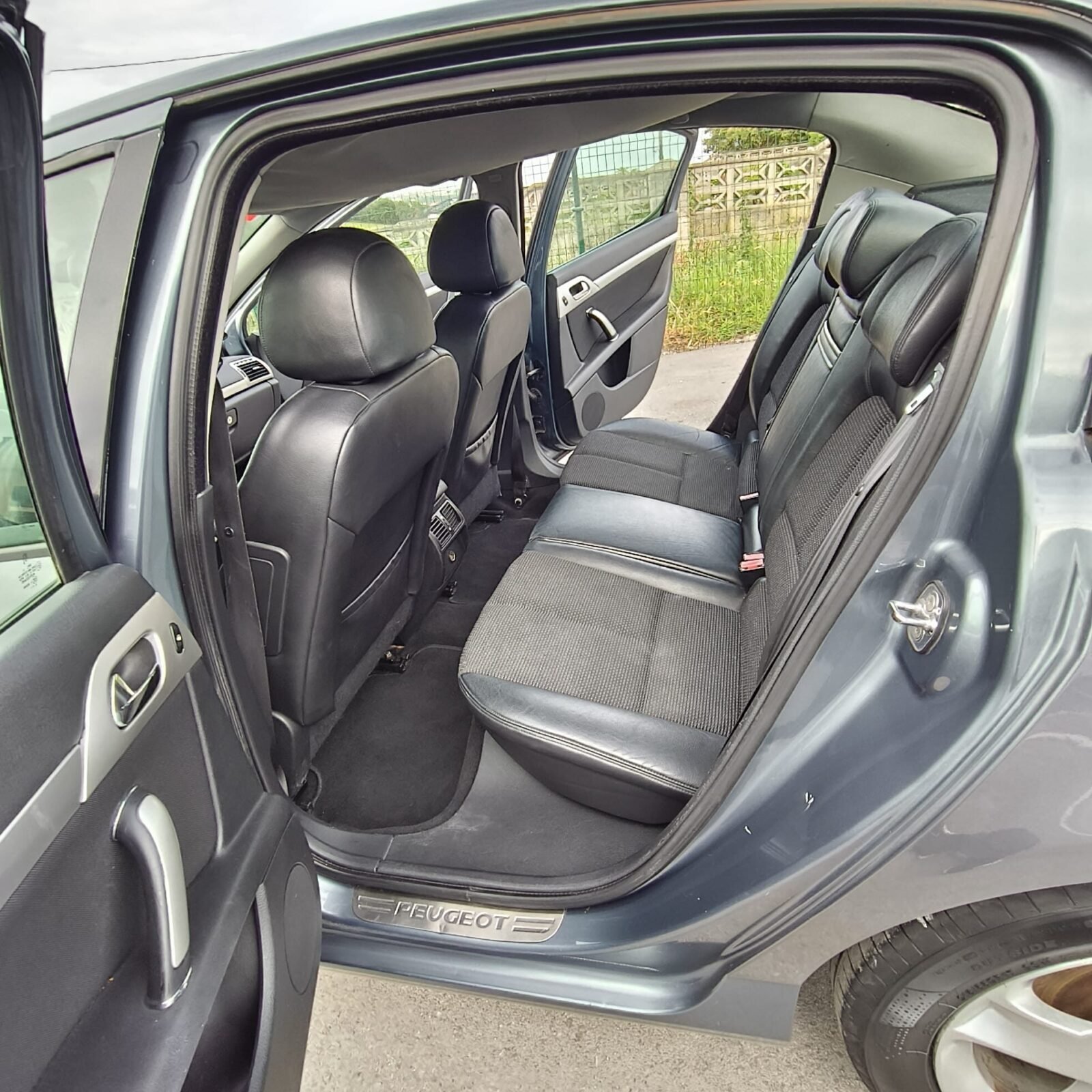 PEUGEOT 407 2.0 HDI SPORT