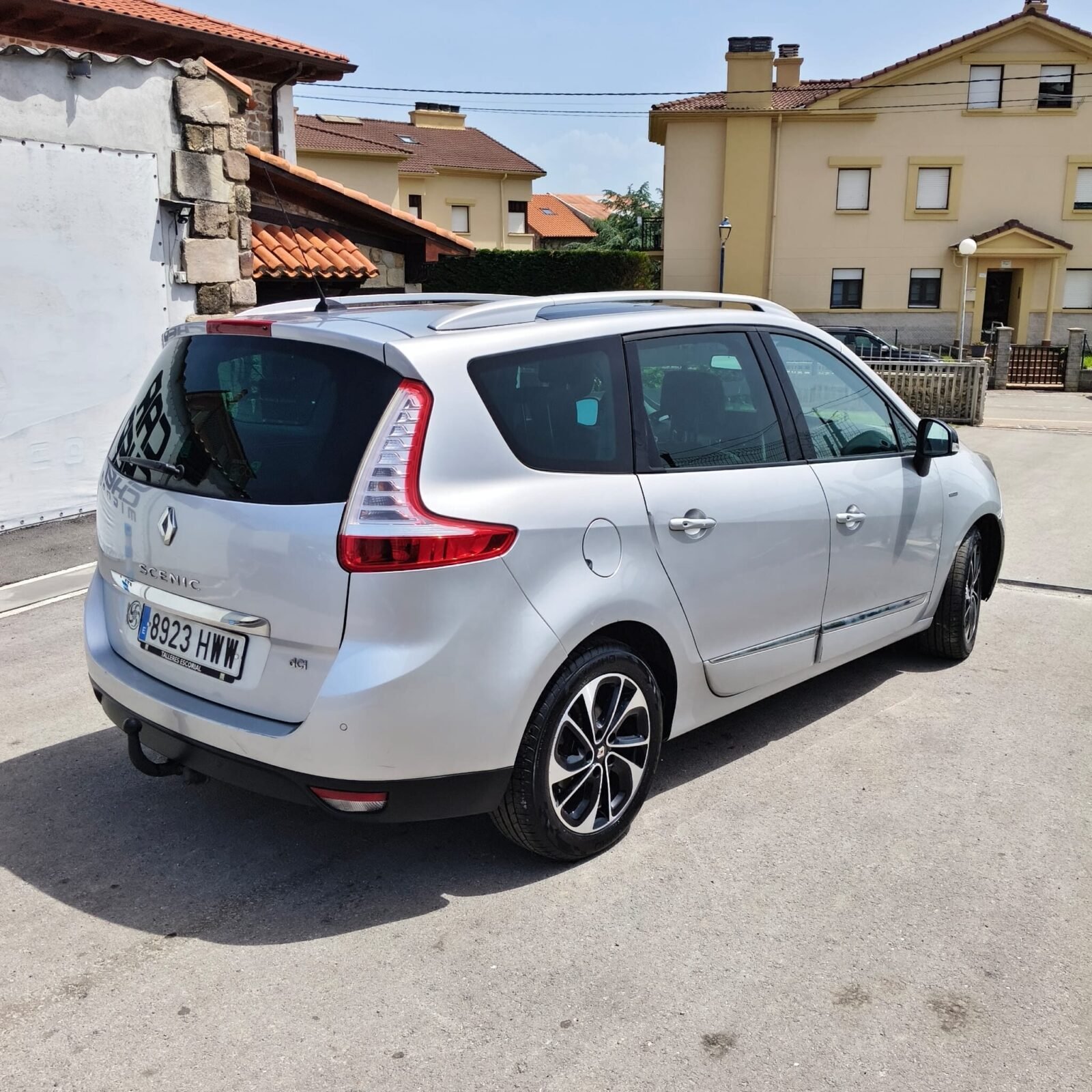 RENAULT GRAND SCENIC 1.6 DCI BOSE LIMITED  7P