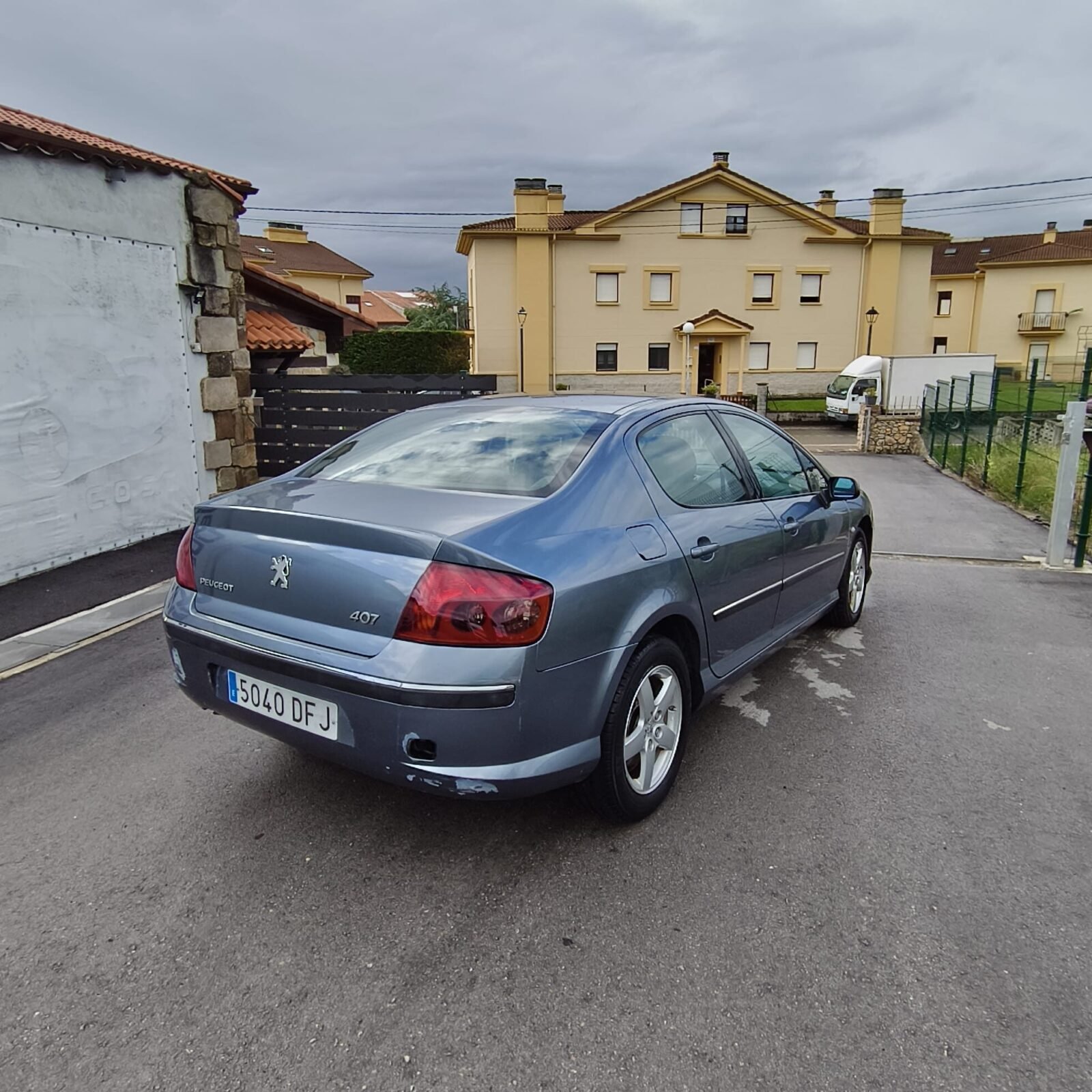PEUGEOT 407 2.0 HDI 16V