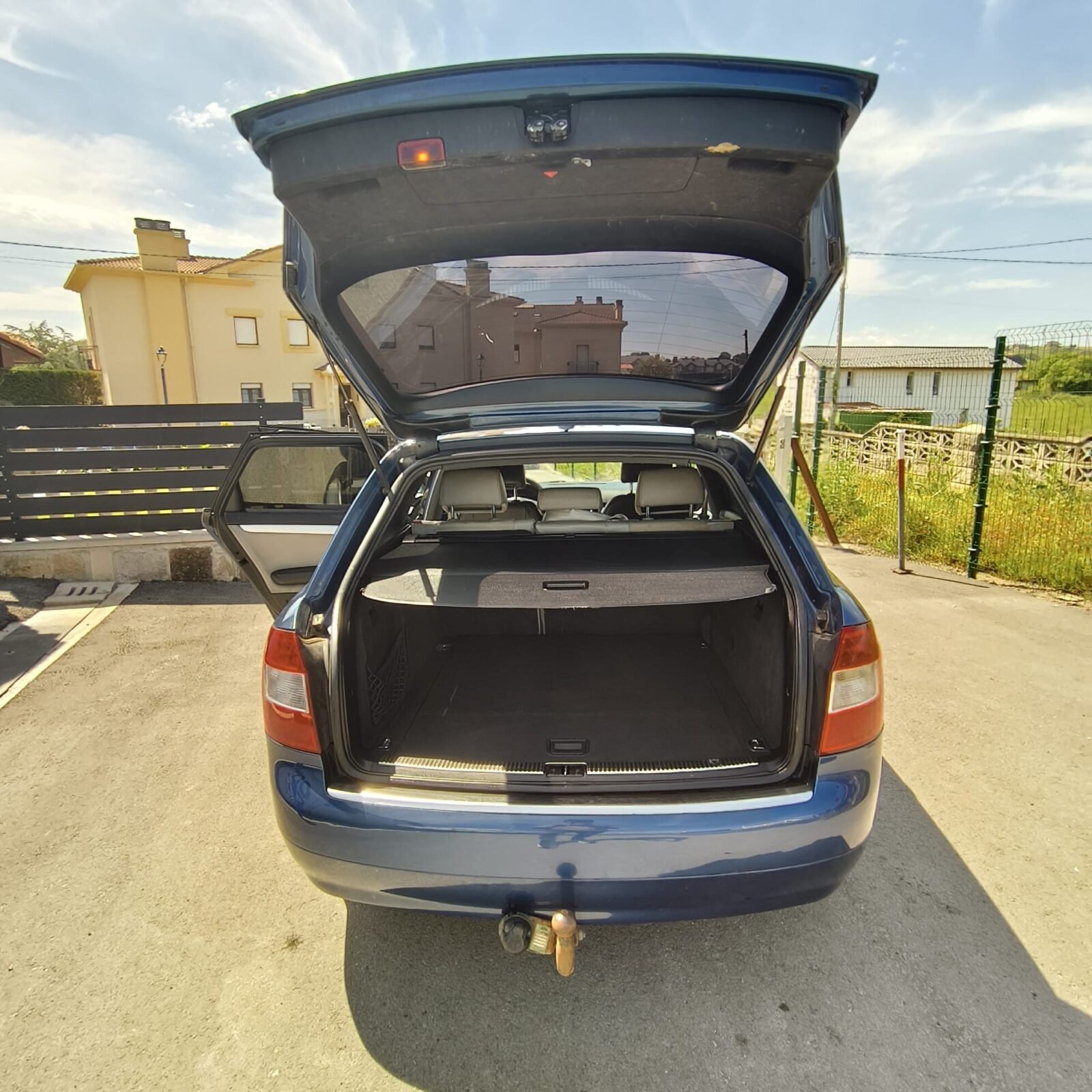AUDI A4 2.5 TDI V6