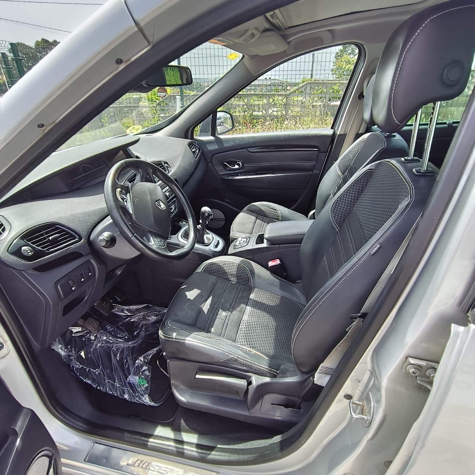 RENAULT GRAND SCENIC 1.6 DCI BOSE LIMITED  7P
