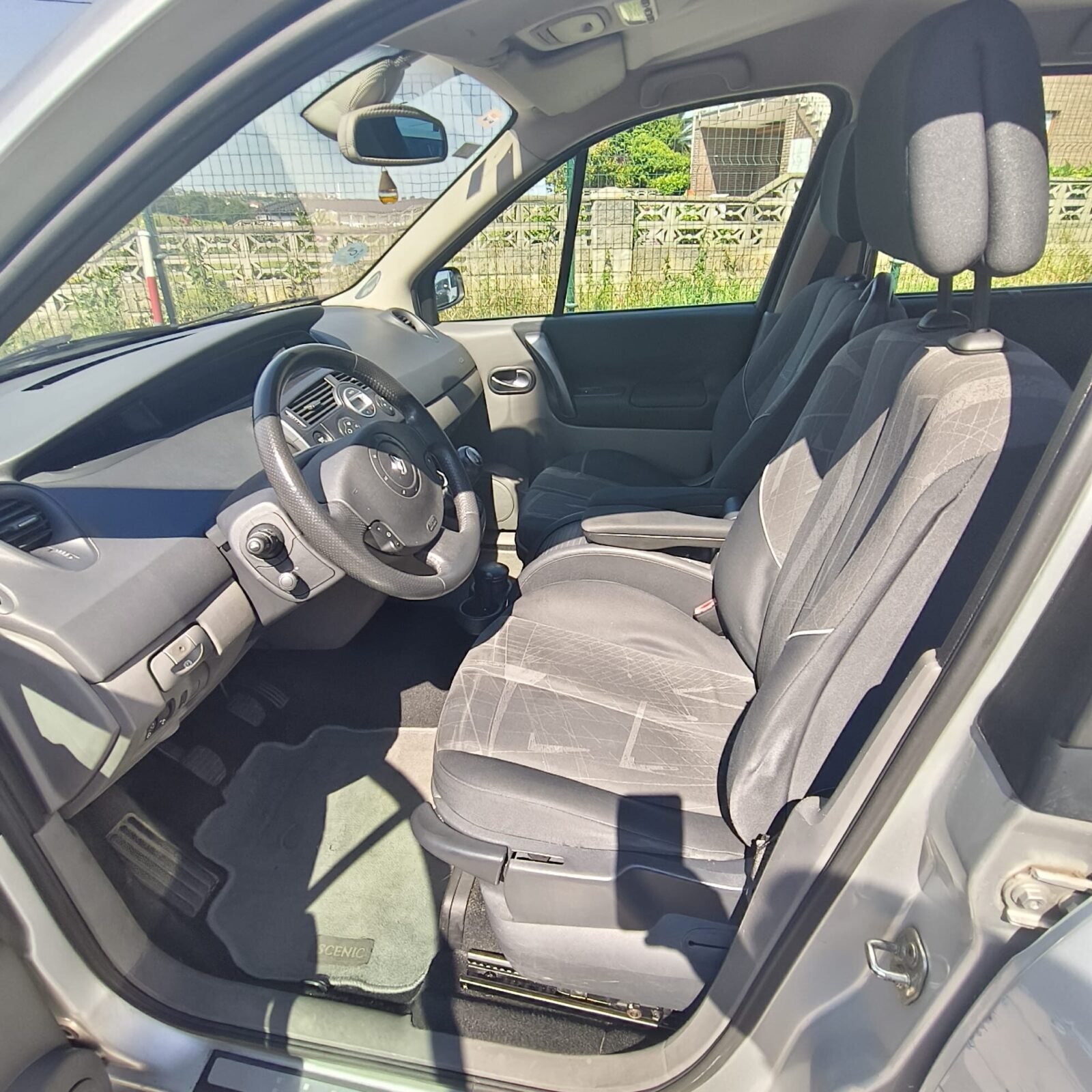 RENAULT SCENIC 1.6i 16V