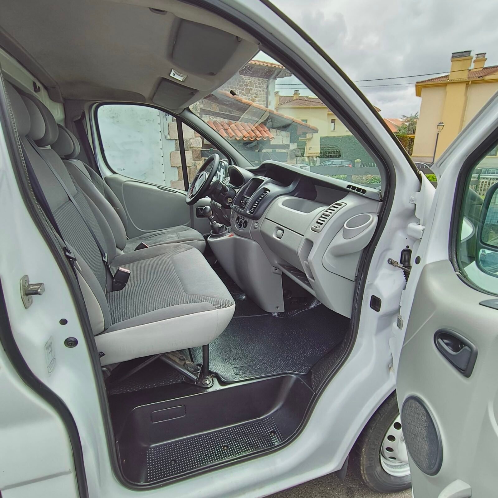 OPEL VIVARO 2.0 CDTI 16V COMBI CORTO