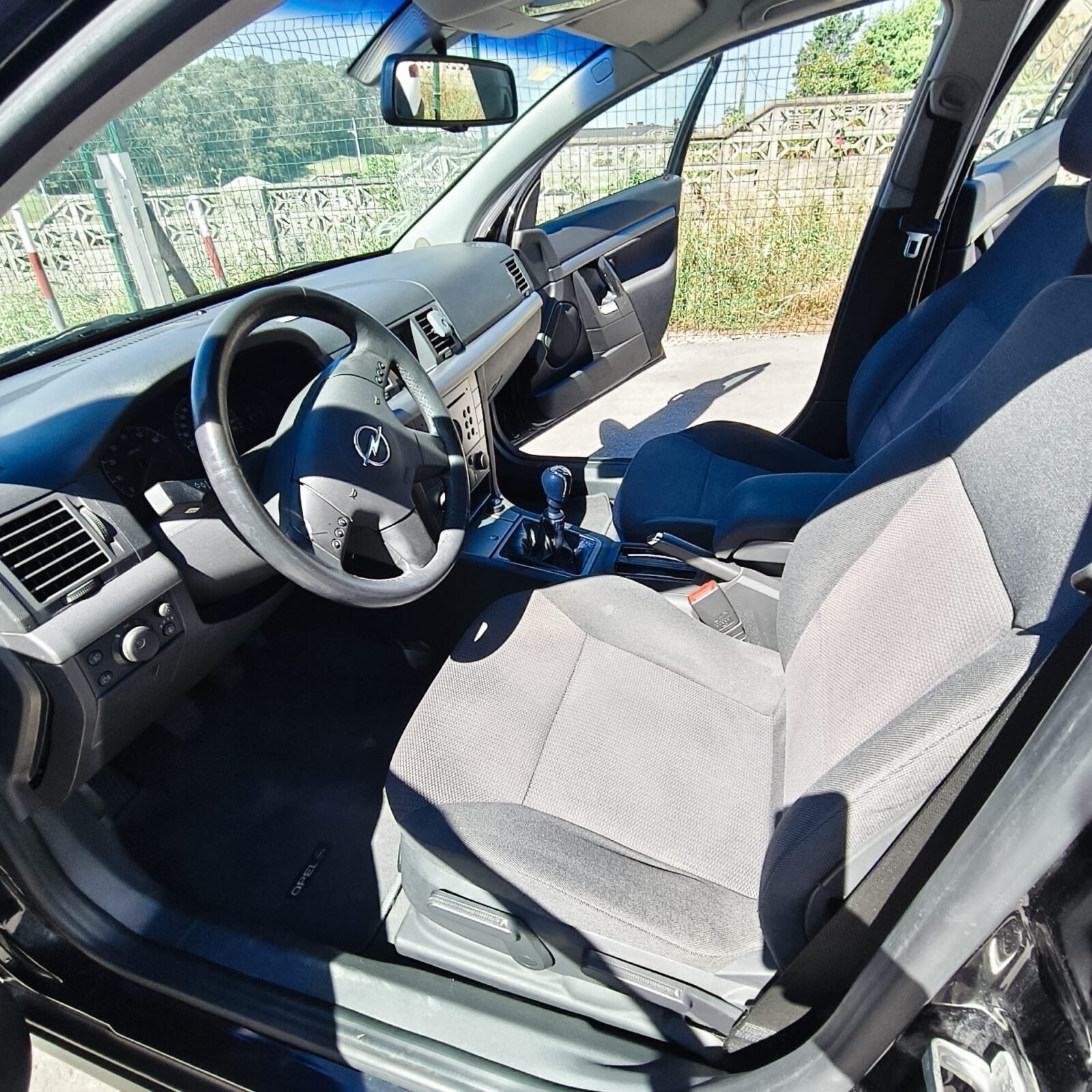 OPEL VECTRA 2.2i 16V