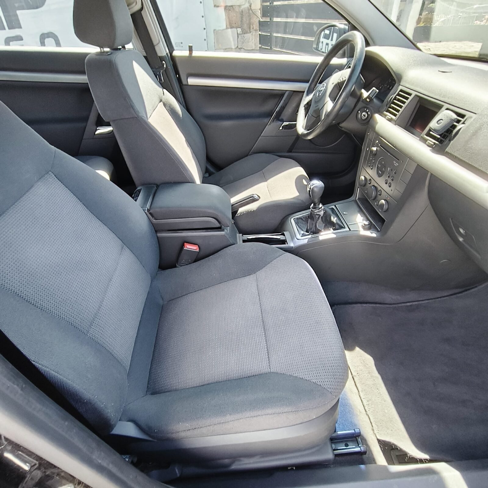 OPEL VECTRA 2.2i 16V