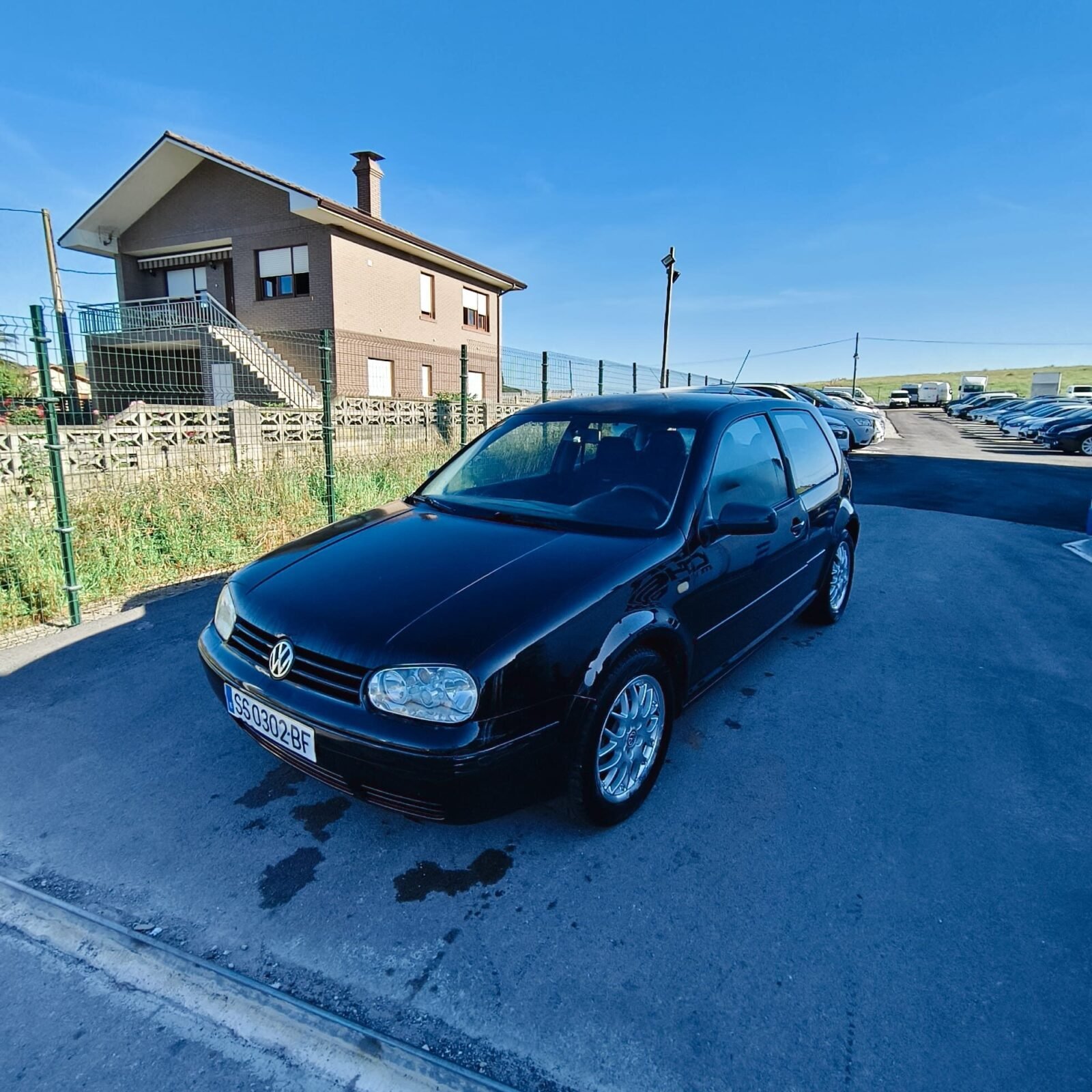 VOLKSWAGEN GOLF 1.8i GTI