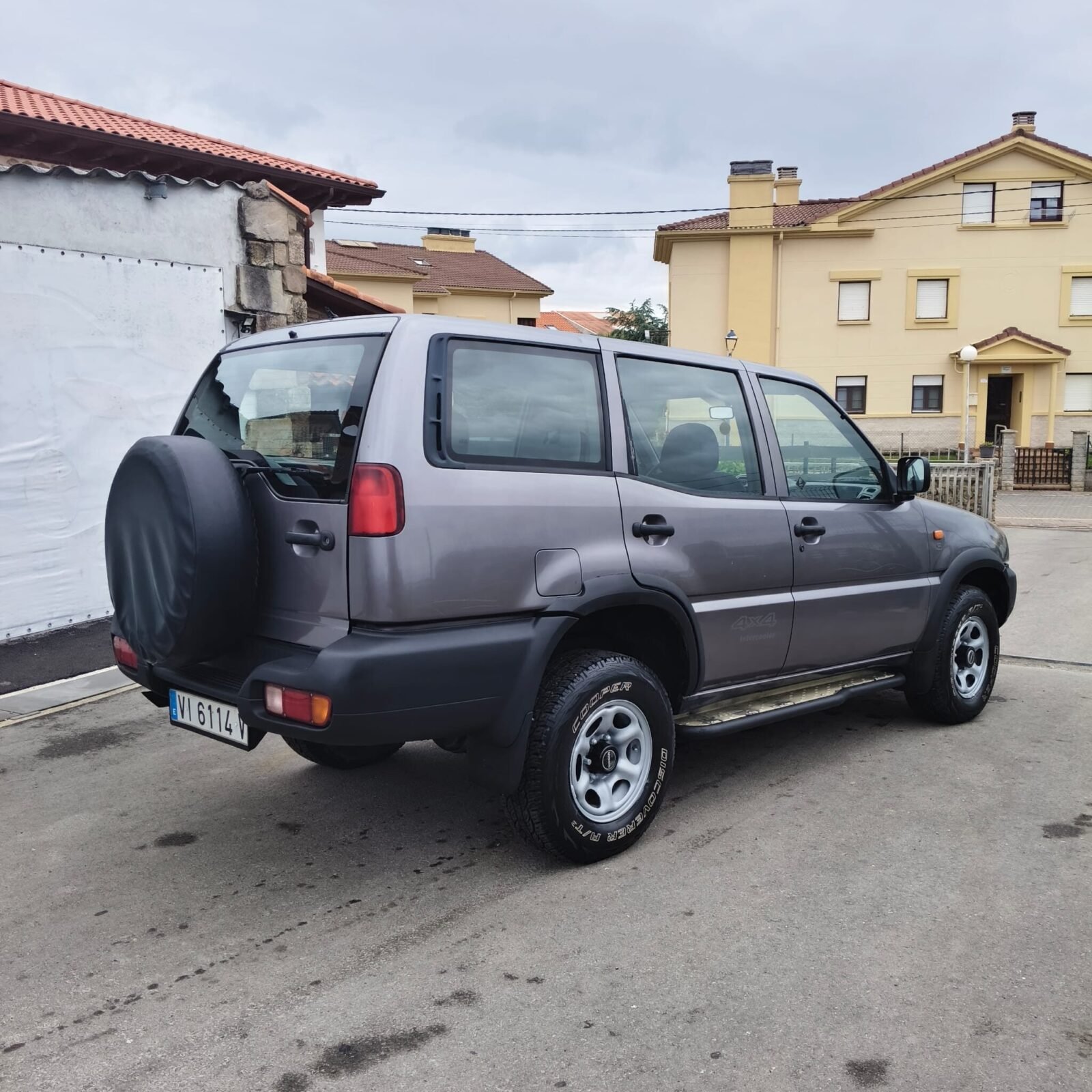 NISSAN TERRANO II 2.7 TDI