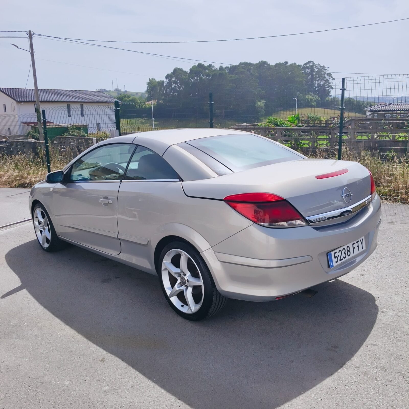 OPEL Astra Twin Top 1.9 CDTi Enjoy
