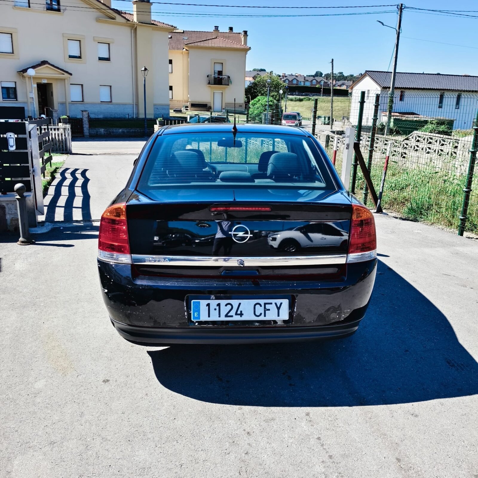 OPEL VECTRA 2.2i 16V