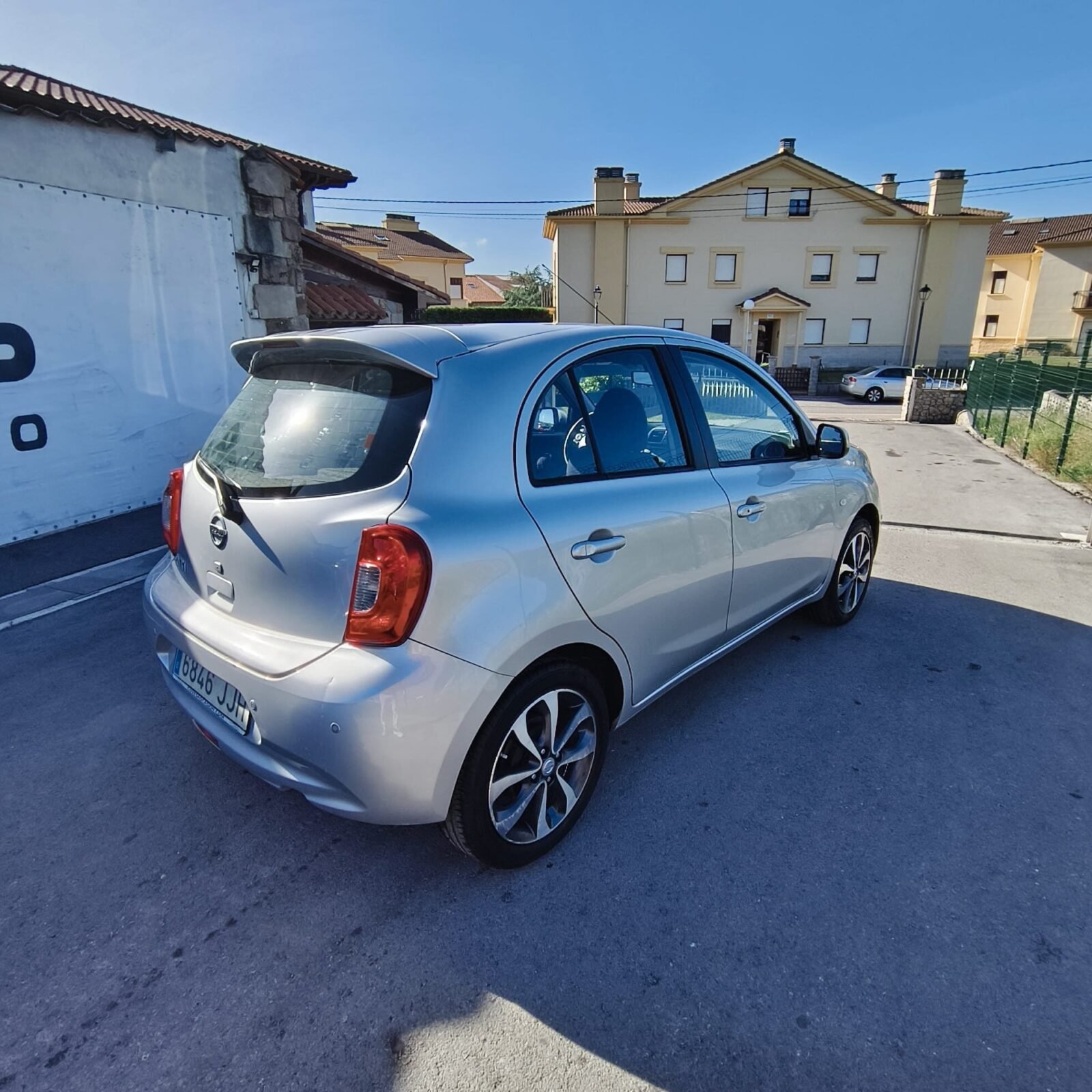NISSAN MICRA TEKNA 1.2i 