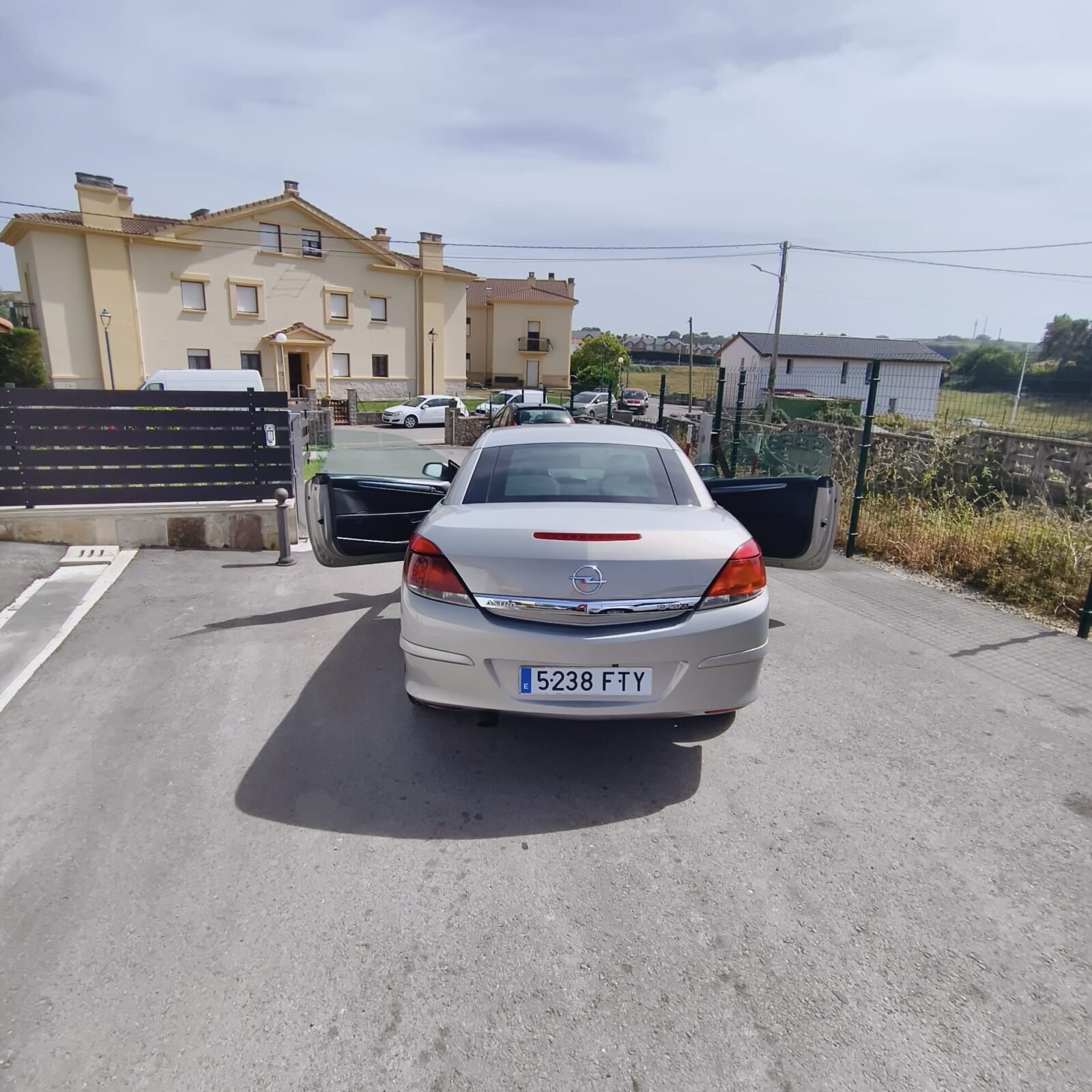 OPEL Astra Twin Top 1.9 CDTi Enjoy