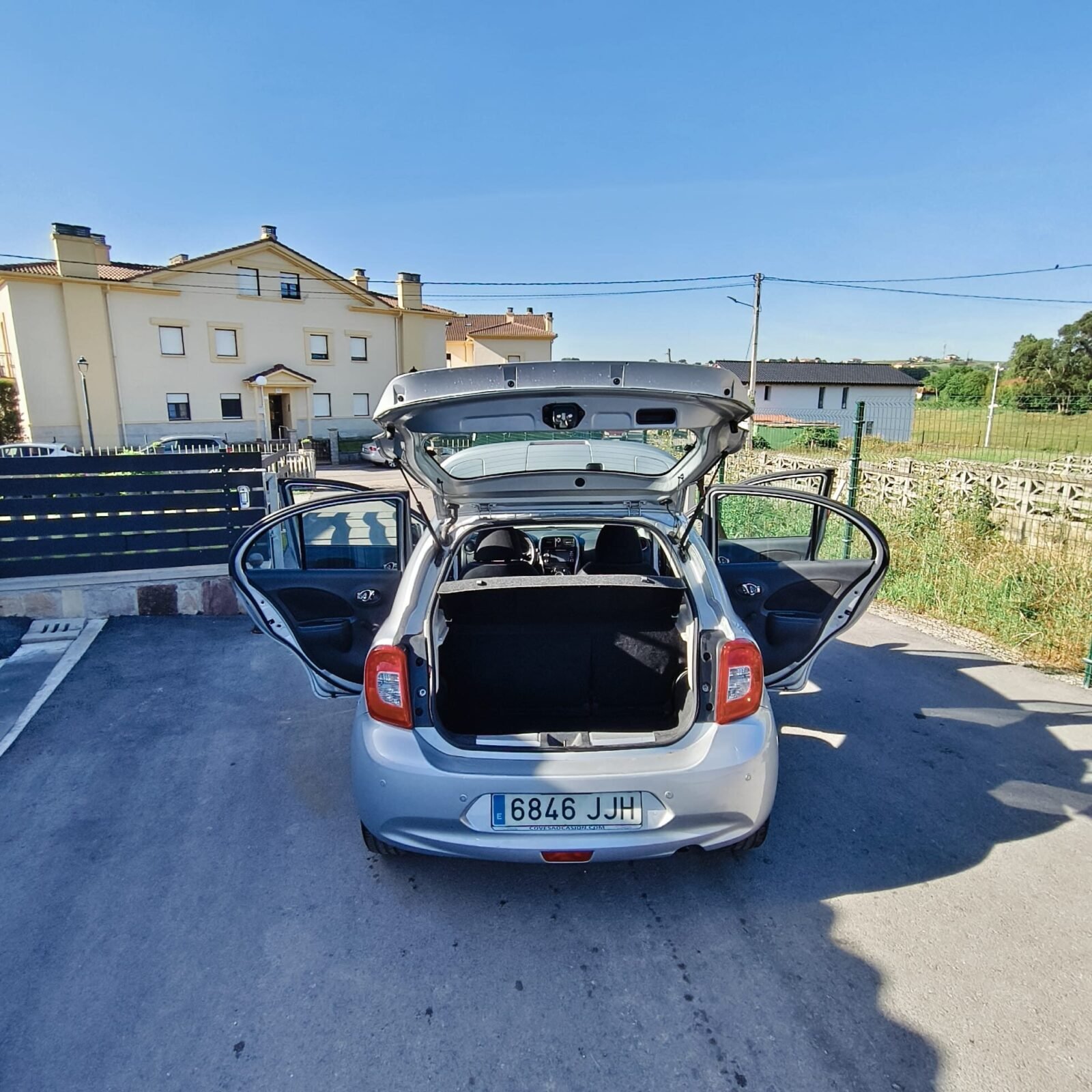 NISSAN MICRA TEKNA 1.2i 
