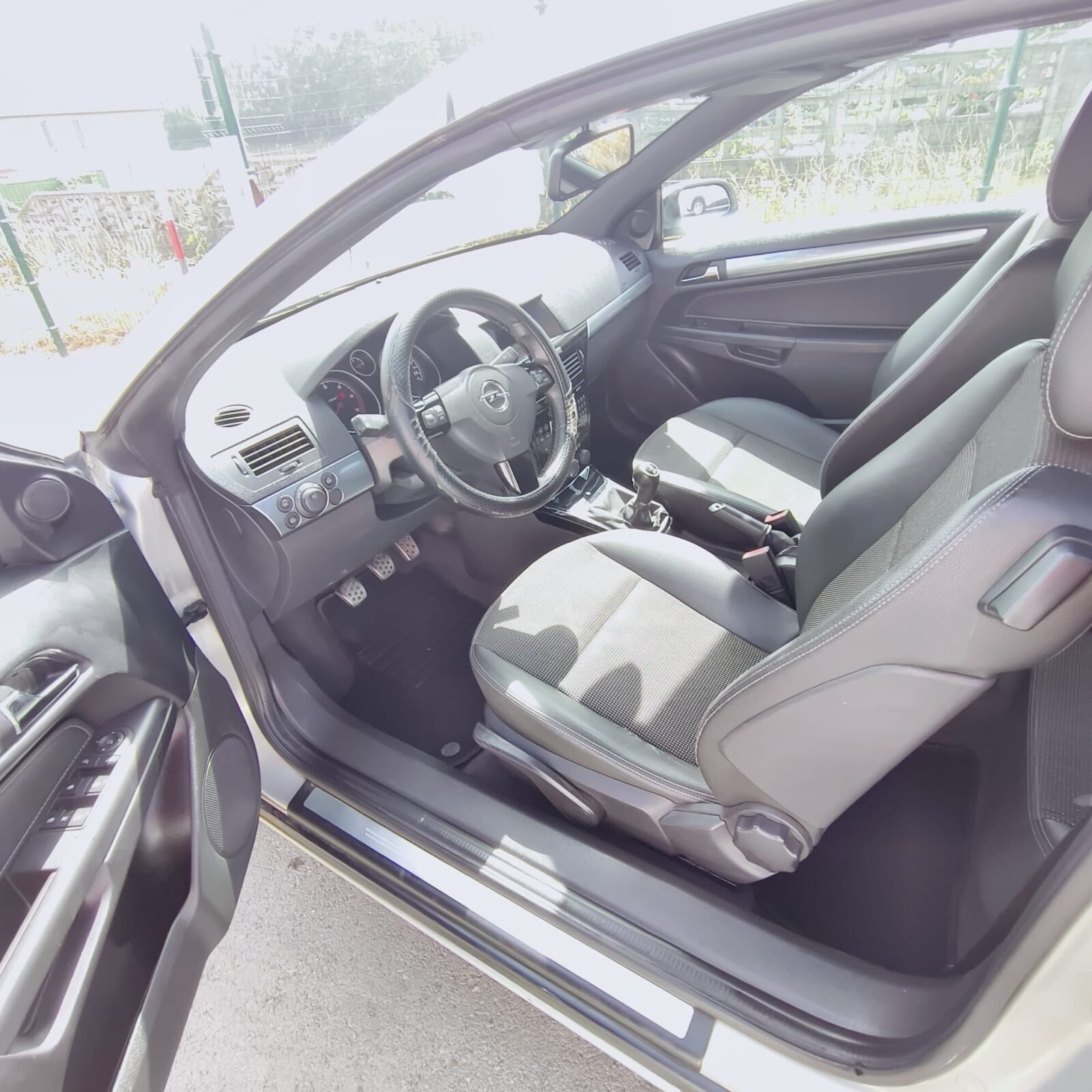 OPEL Astra Twin Top 1.9 CDTi Enjoy