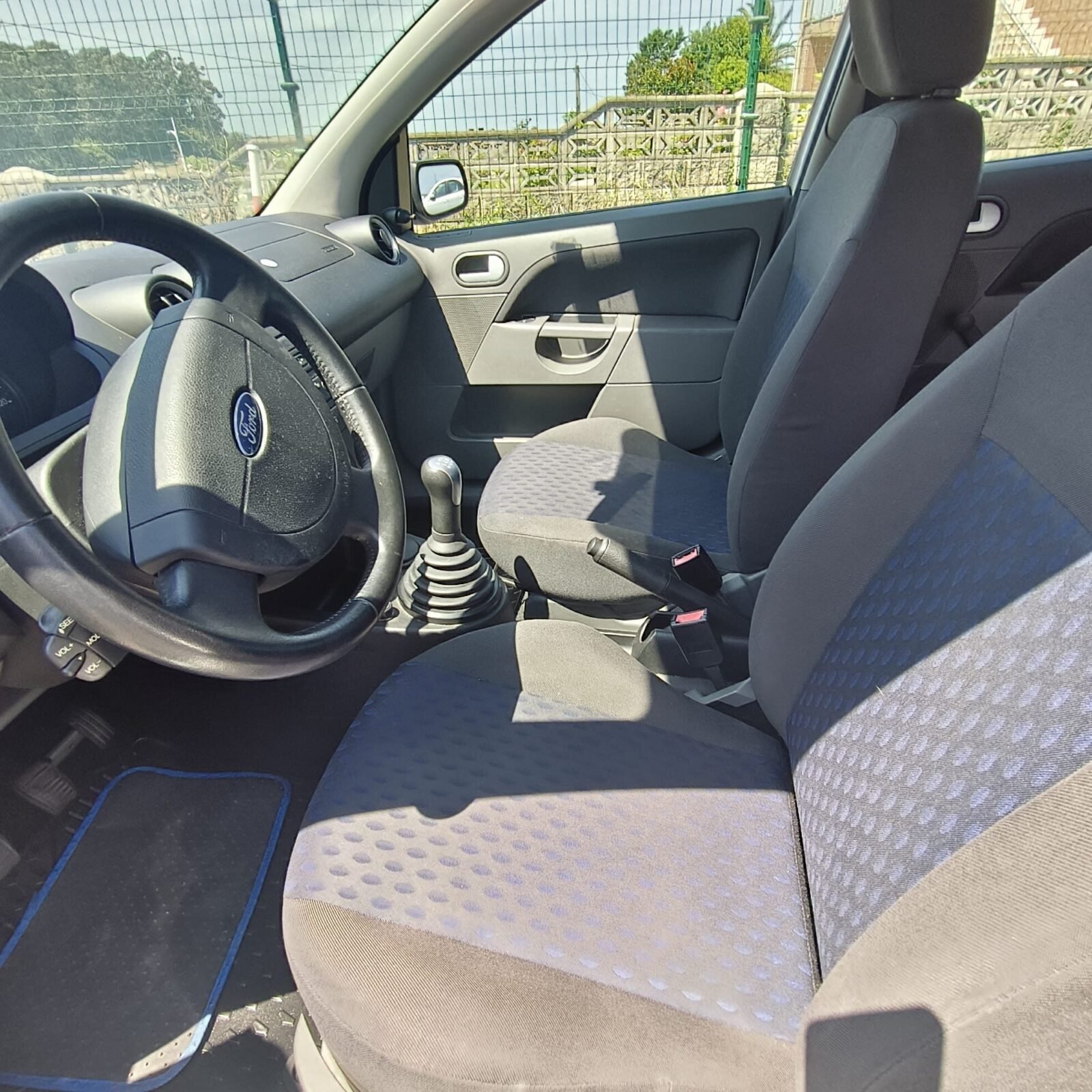 FORD FIESTA 1.4i 16V