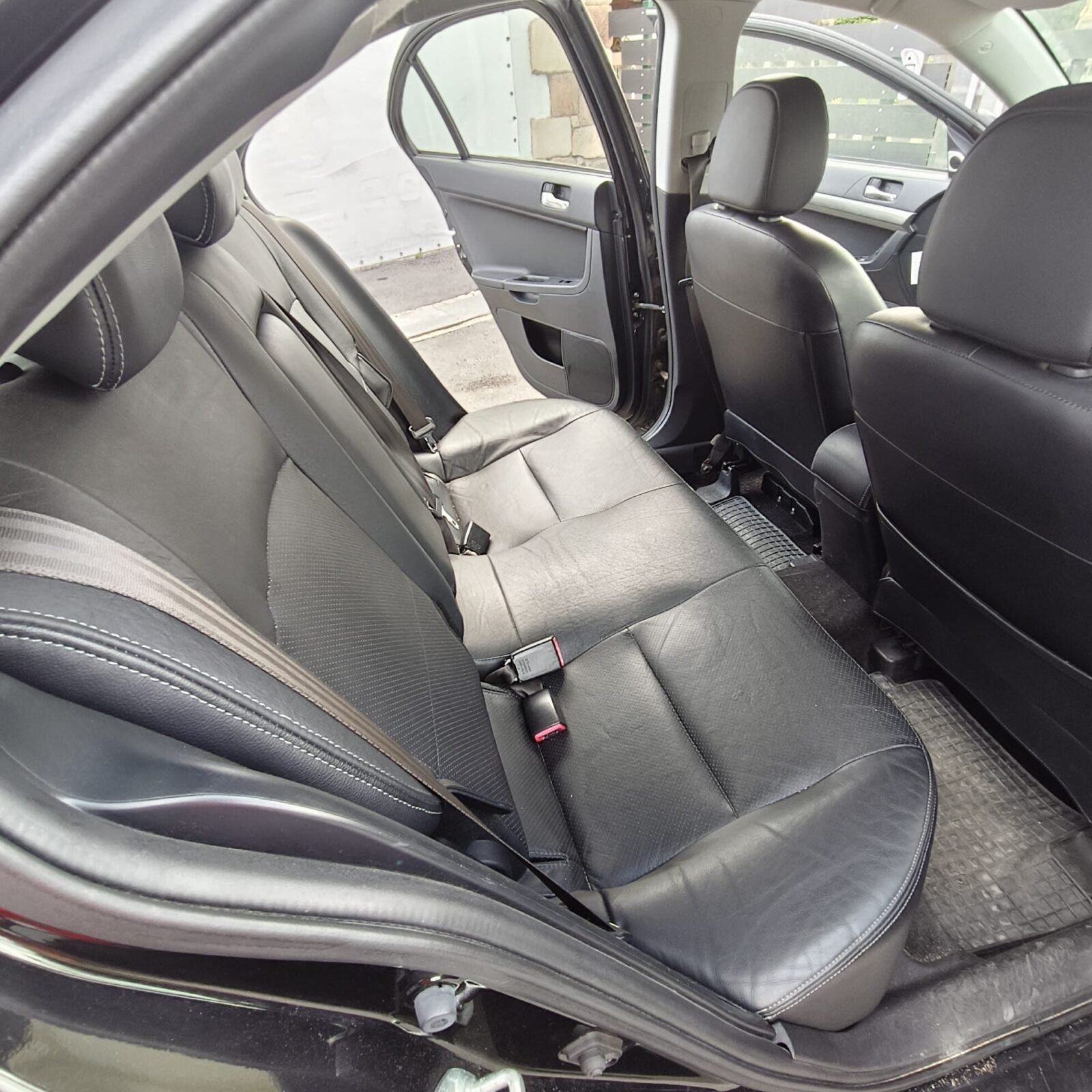 MITSUBISHI LANCER SPORTBACK 1.8