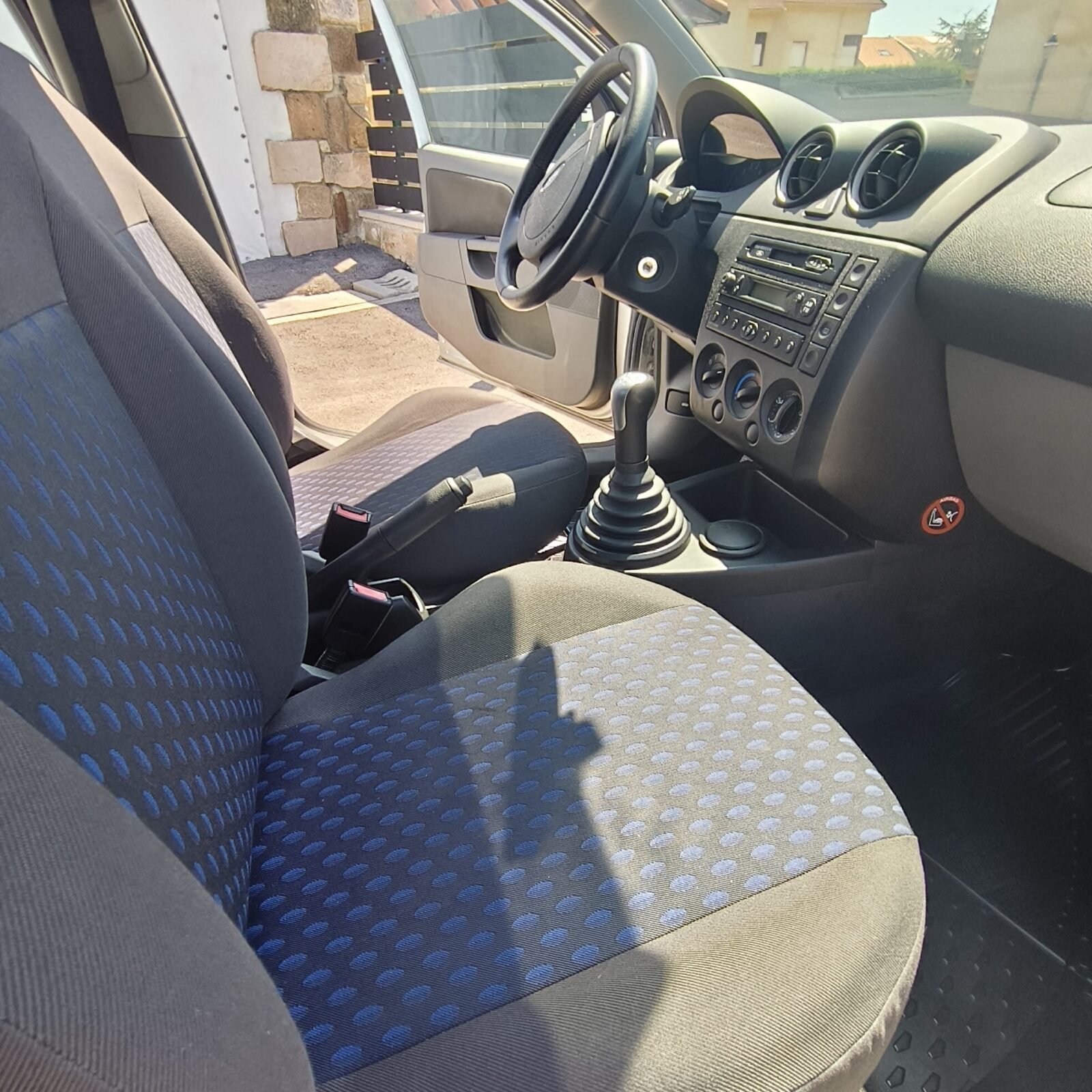 FORD FIESTA 1.4i 16V