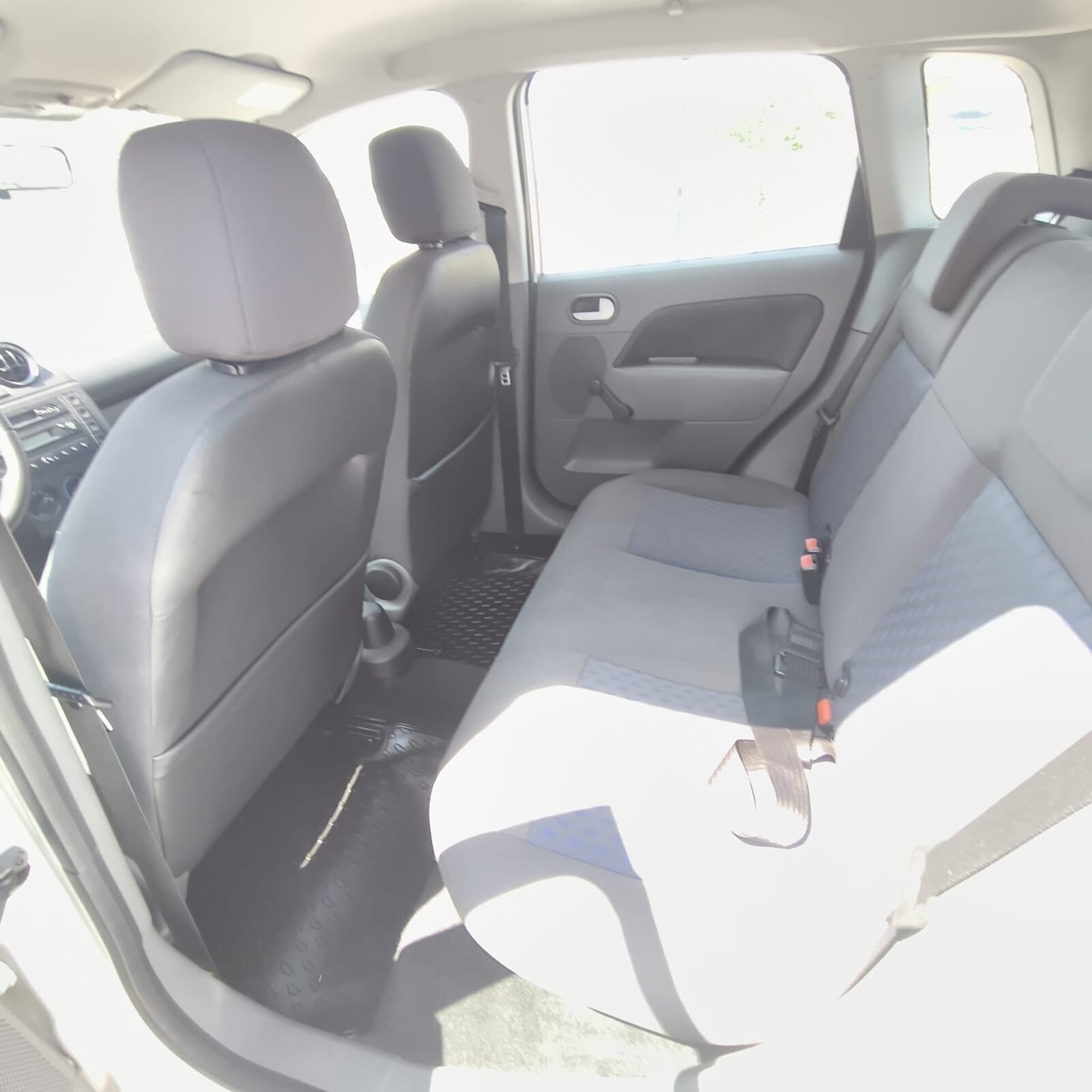 FORD FIESTA 1.4i 16V