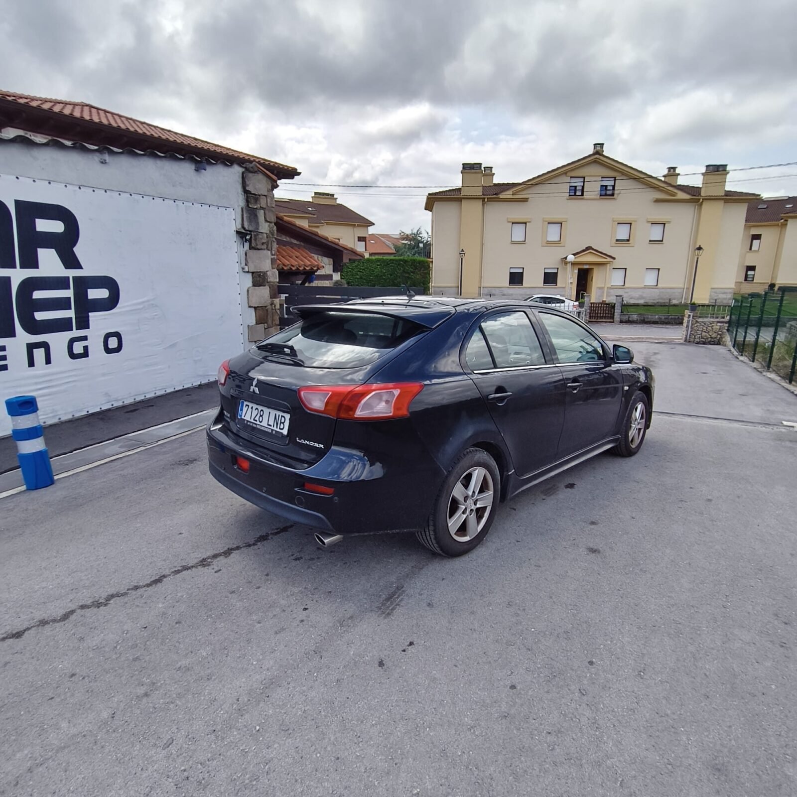 MITSUBISHI LANCER SPORTBACK 1.8
