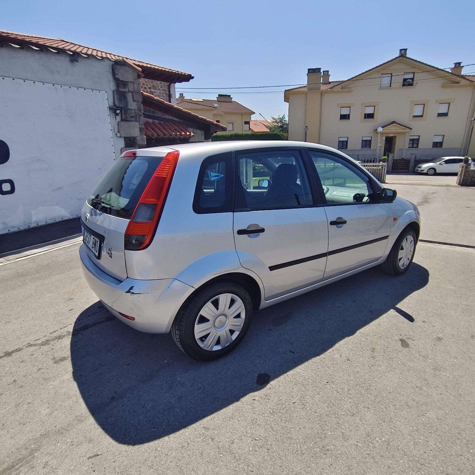 FORD FIESTA 1.4i 16V