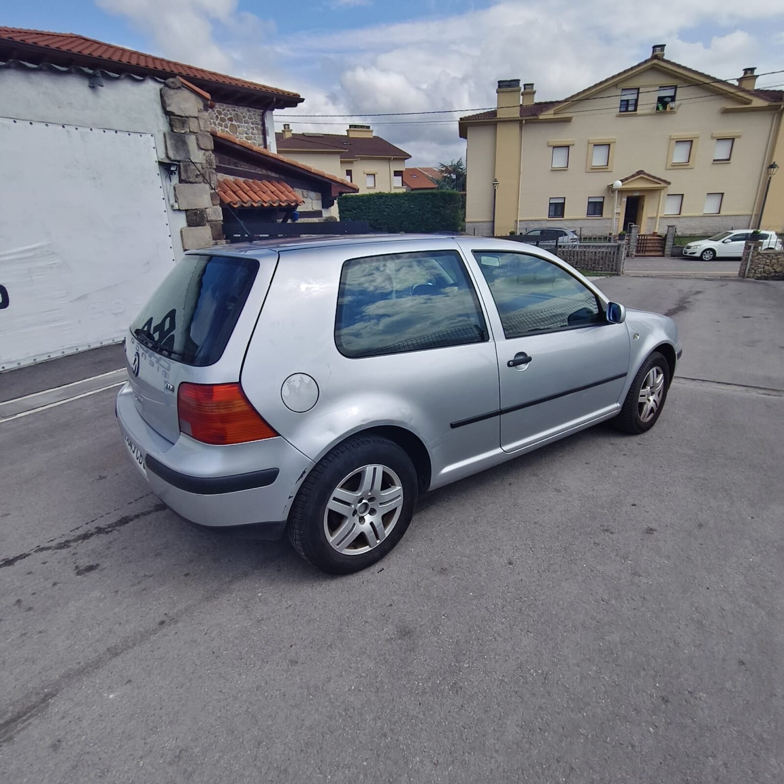 VOLKSWAGEN GOLF 1.9 TDI