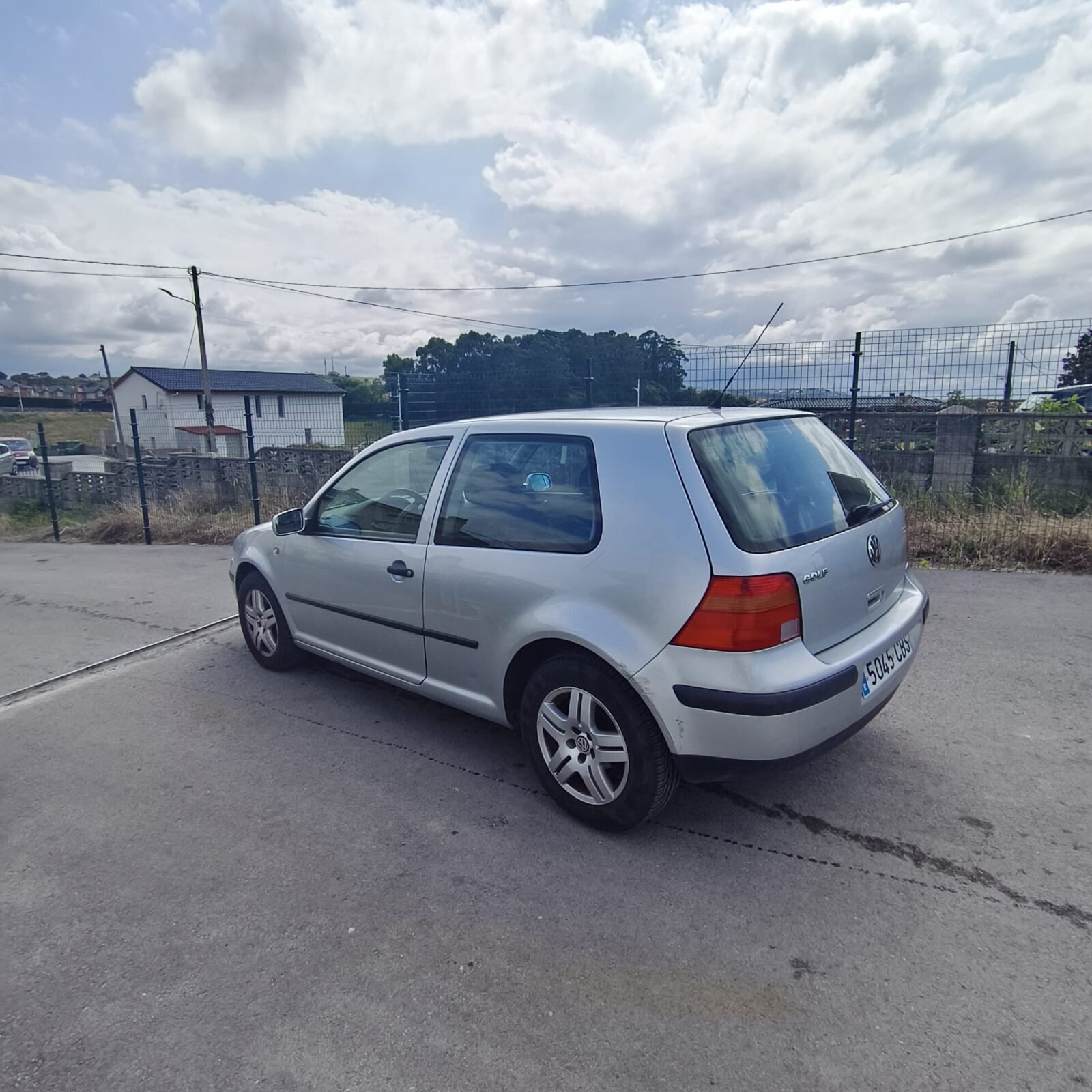 VOLKSWAGEN GOLF 1.9 TDI