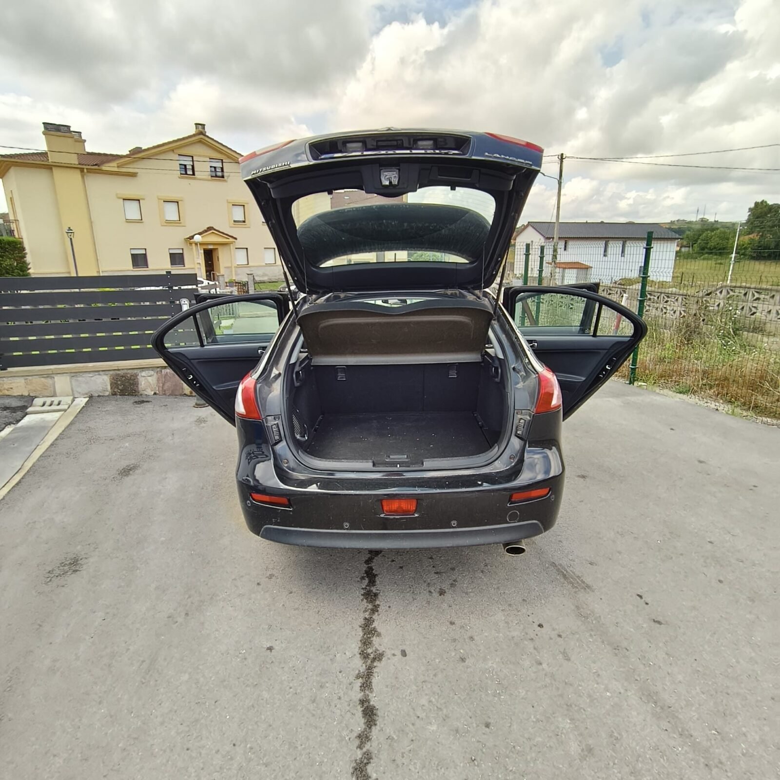 MITSUBISHI LANCER SPORTBACK 1.8