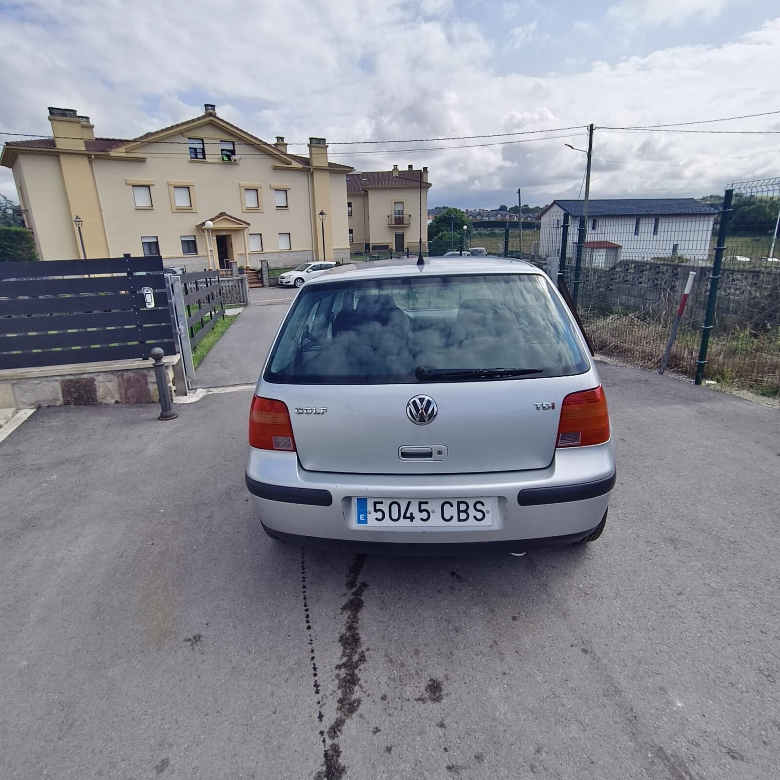 VOLKSWAGEN GOLF 1.9 TDI