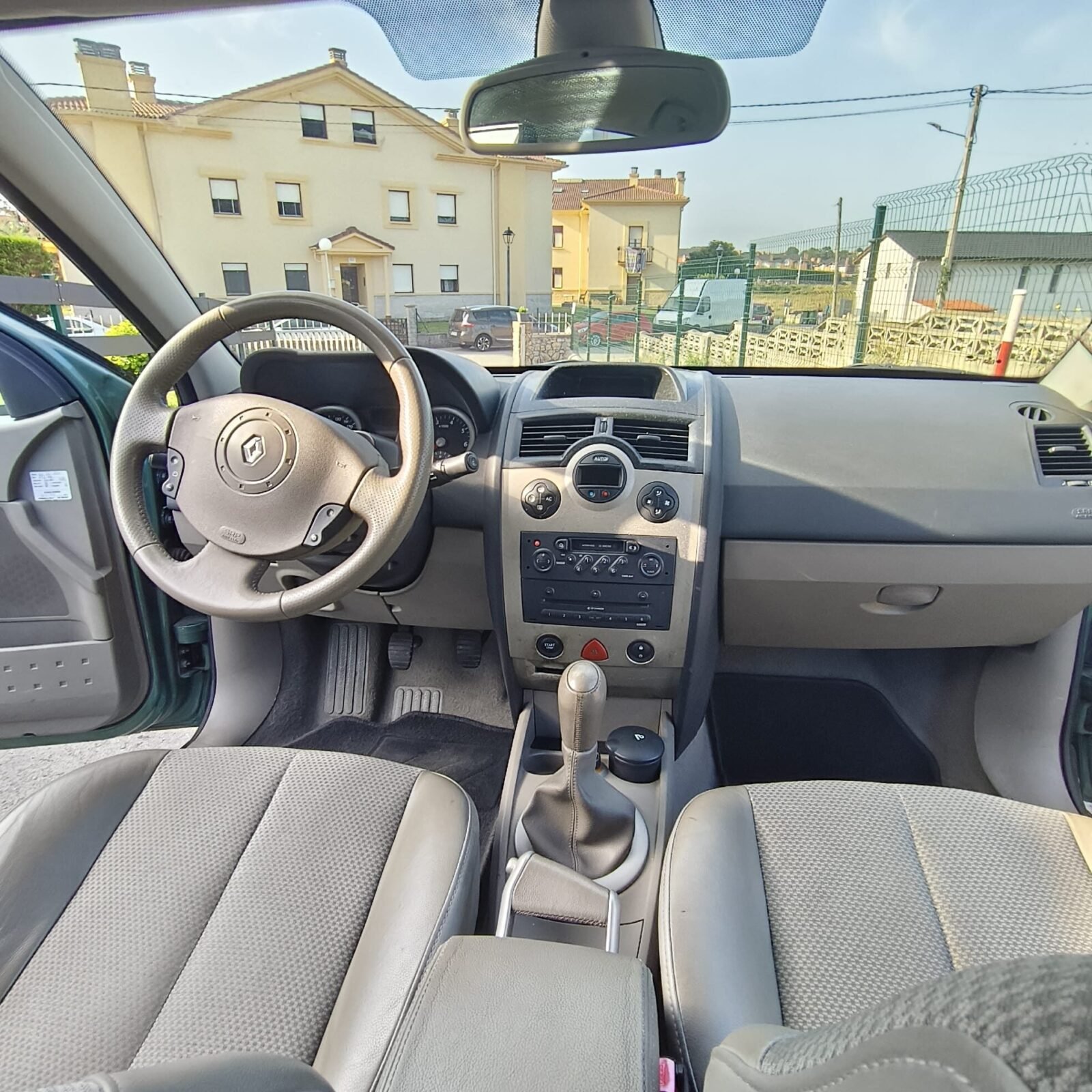 RENAULT Megane 1.6 16V DYNAMIQUE