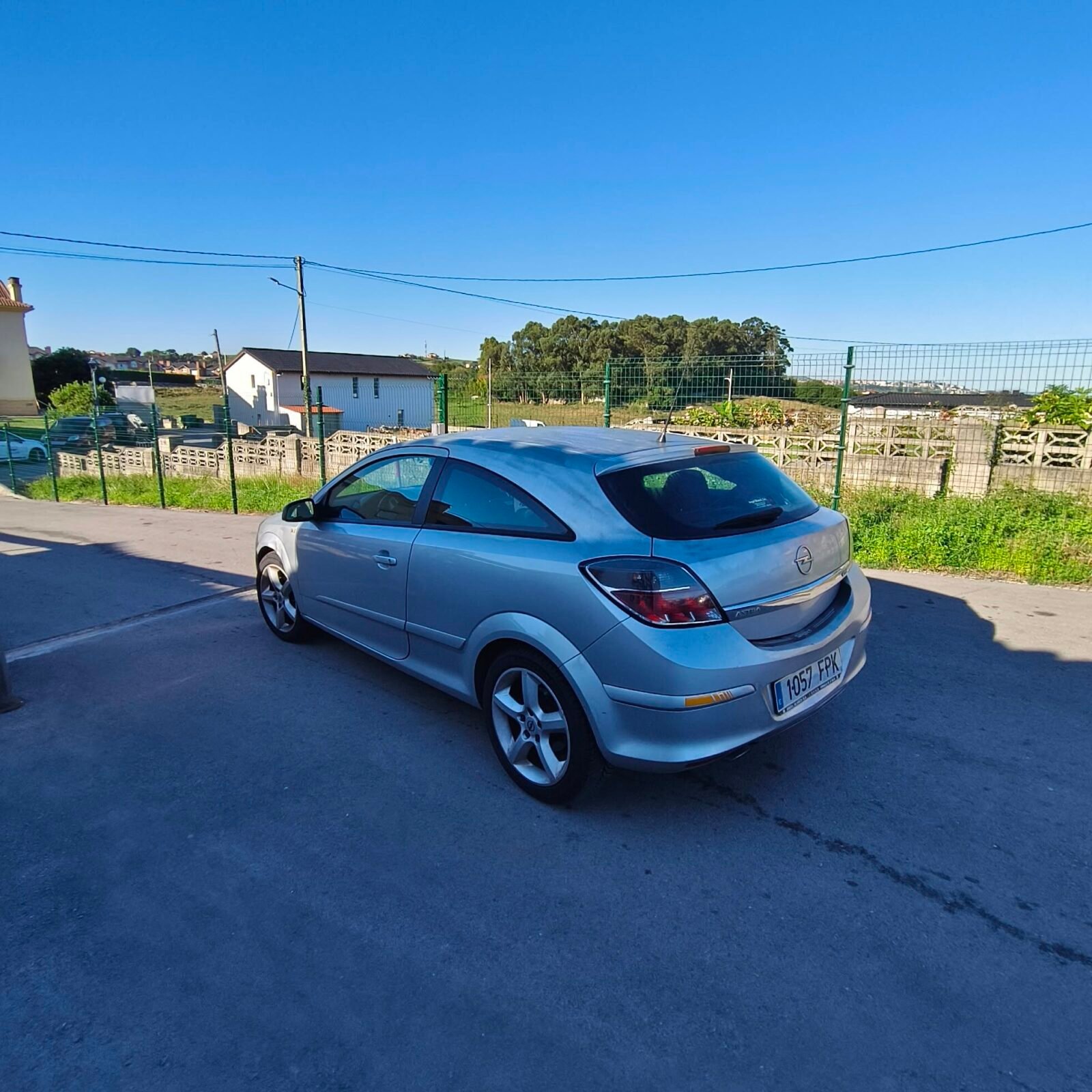 OPEL Astra 1.6 GTC 