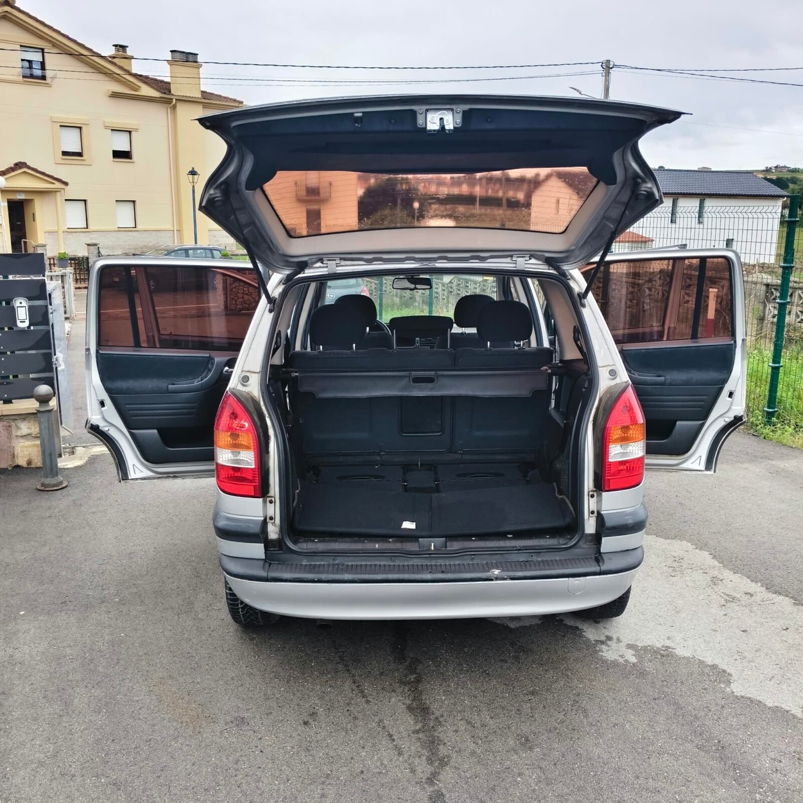 OPEL Zafira 2.0 Dti 16v Elegance