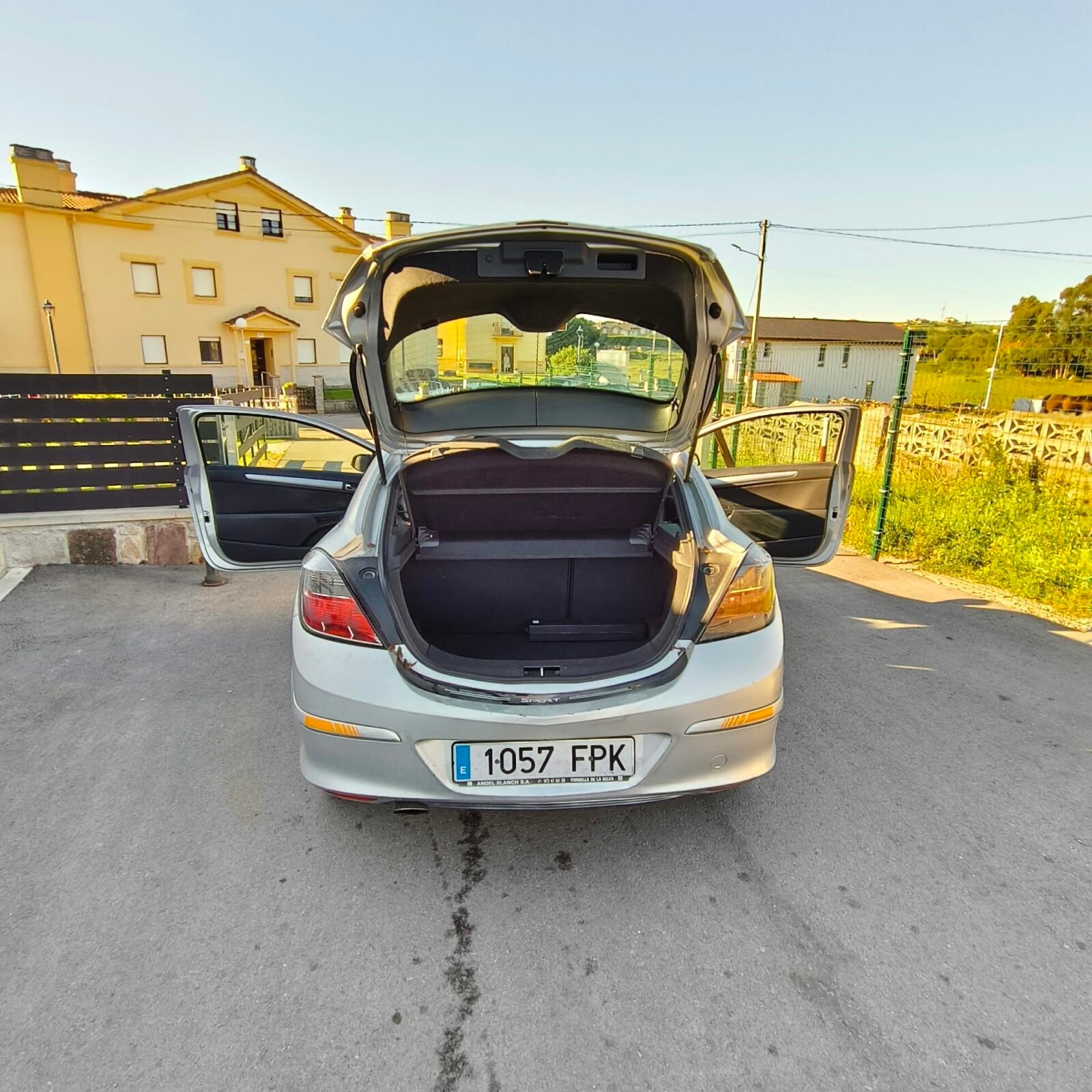OPEL Astra 1.6 GTC 